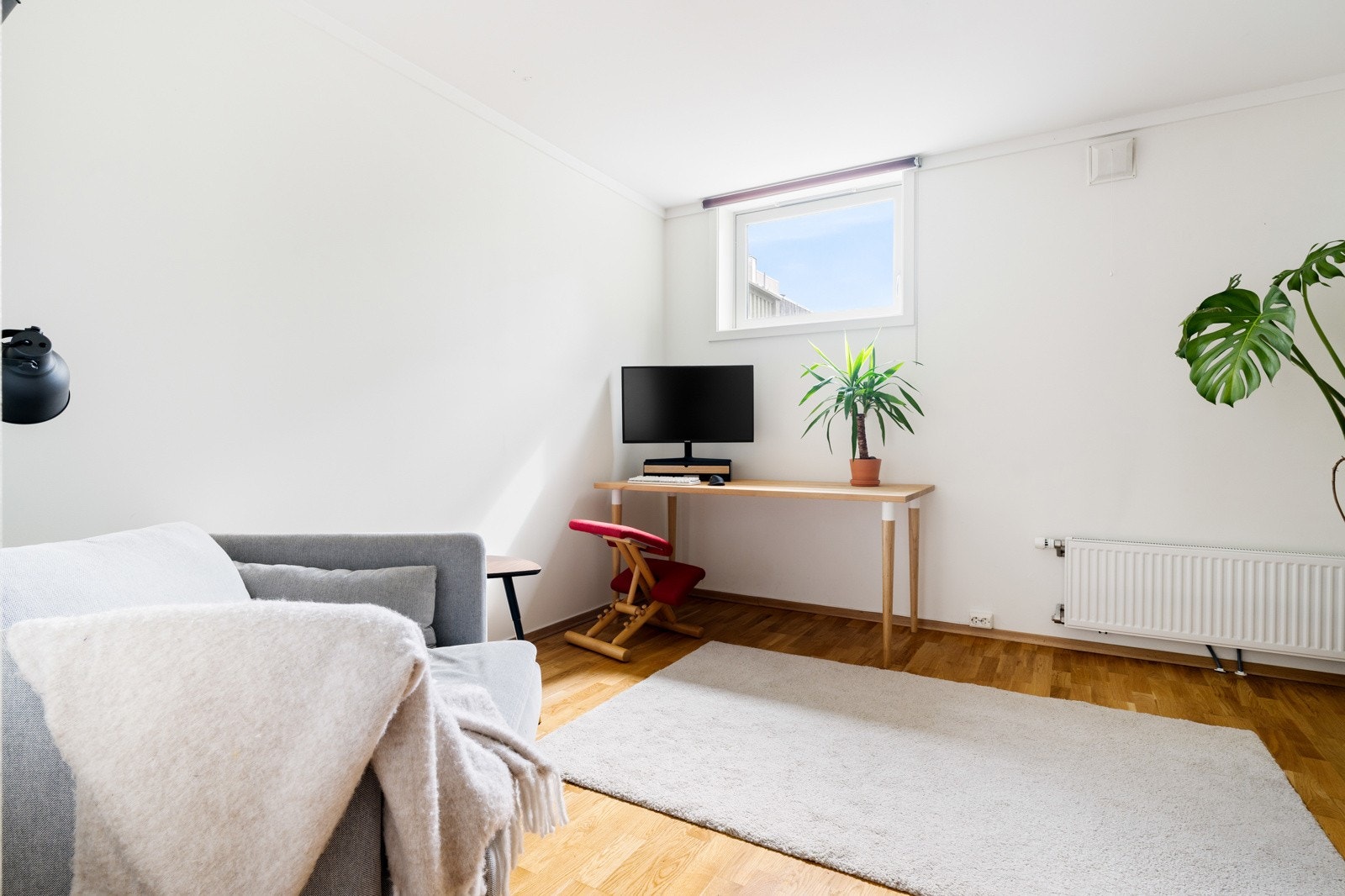 Kjelleretasjen består av innredet rom (byggemeldt som bod), soverom og vaskerom. Galleribilde