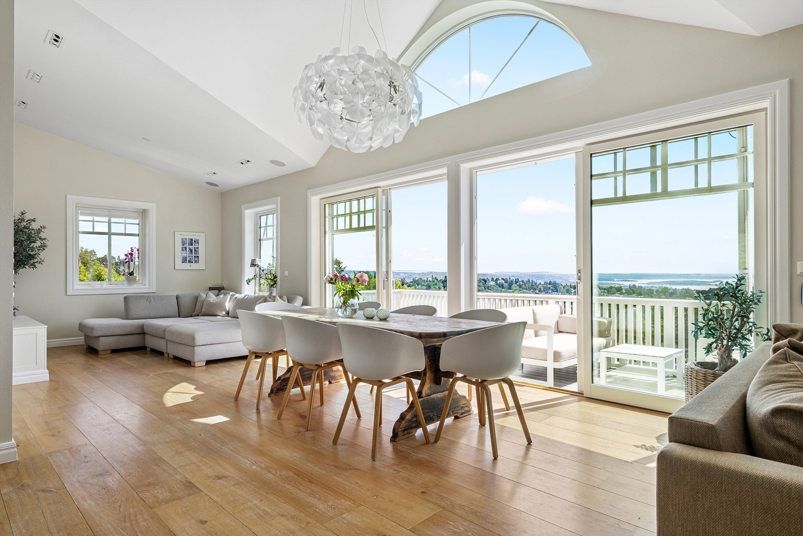 Et lettstelt hus for easy living! Galleribilde