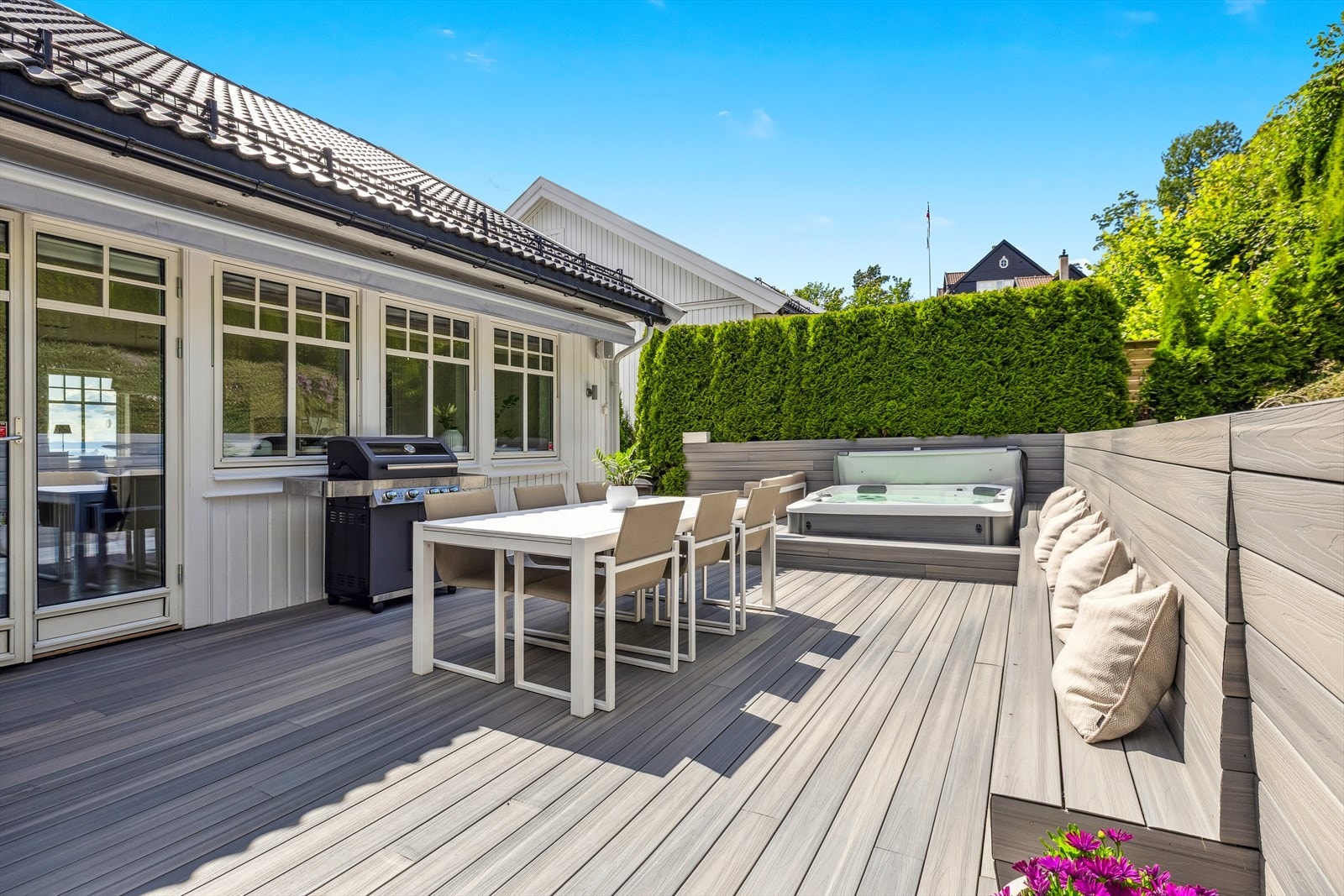 Stor og flott med jacuzzi Galleribilde