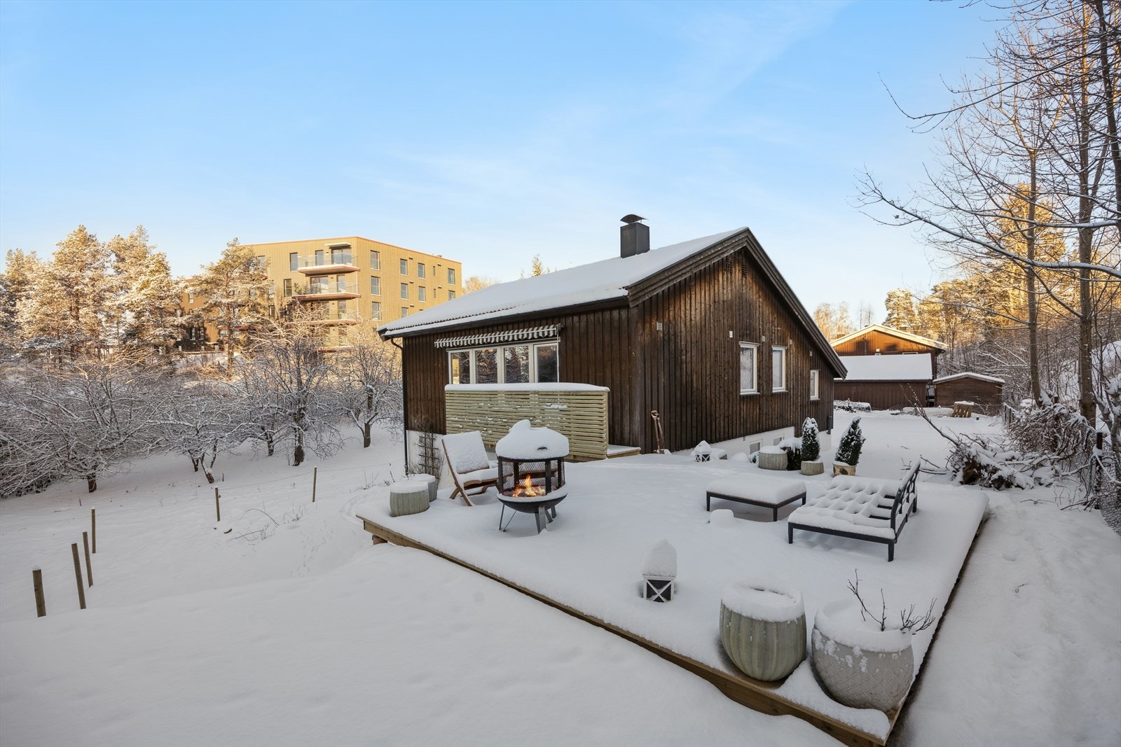 Stor sydvestvendt terrasse Galleribilde