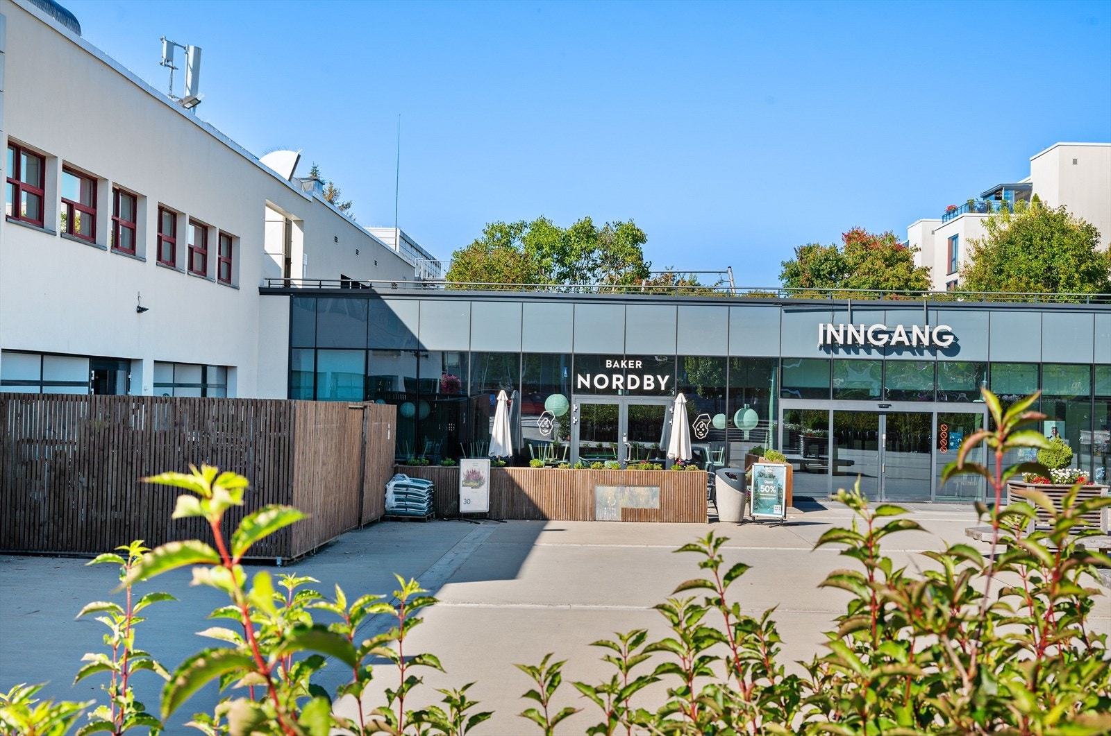 Tangen Senter ligger ca. 3 km. unna. Galleribilde