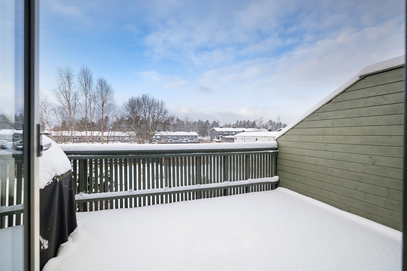 Fint utsyn over området fra balkongen. Galleribilde
