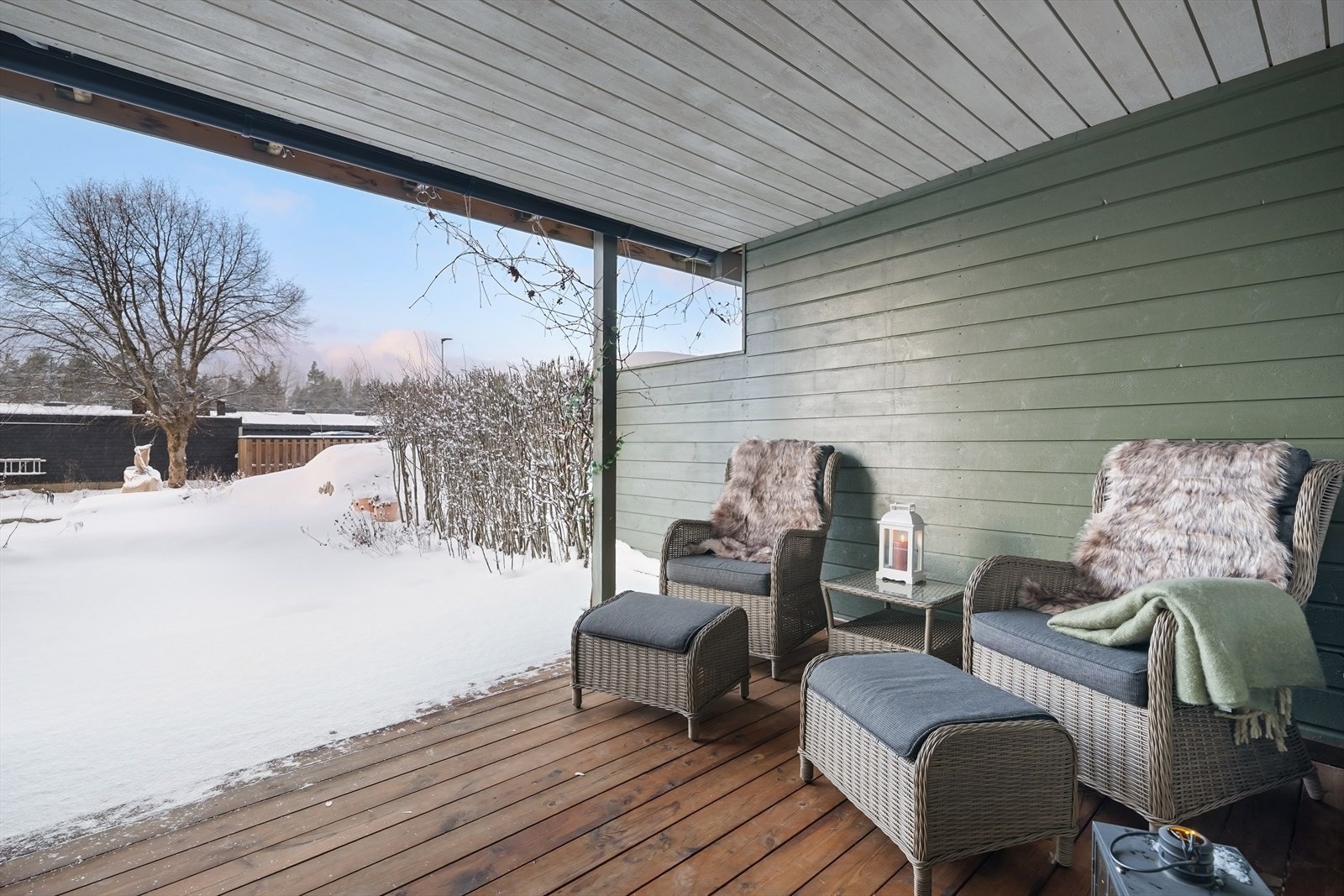 Overbygd markterrasse på 14 kvm. Galleribilde