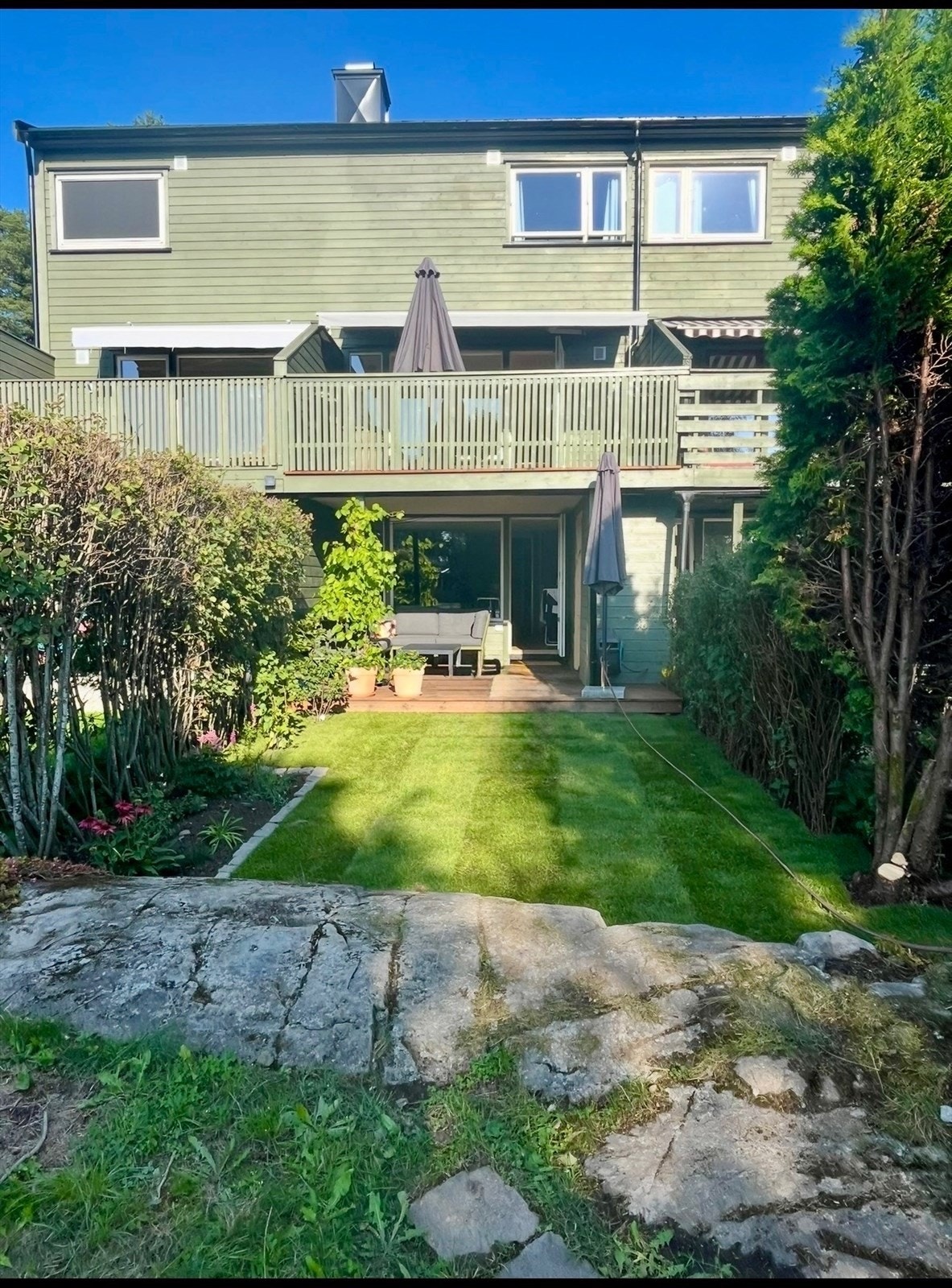 Sommerbilde tatt av selger. Galleribilde