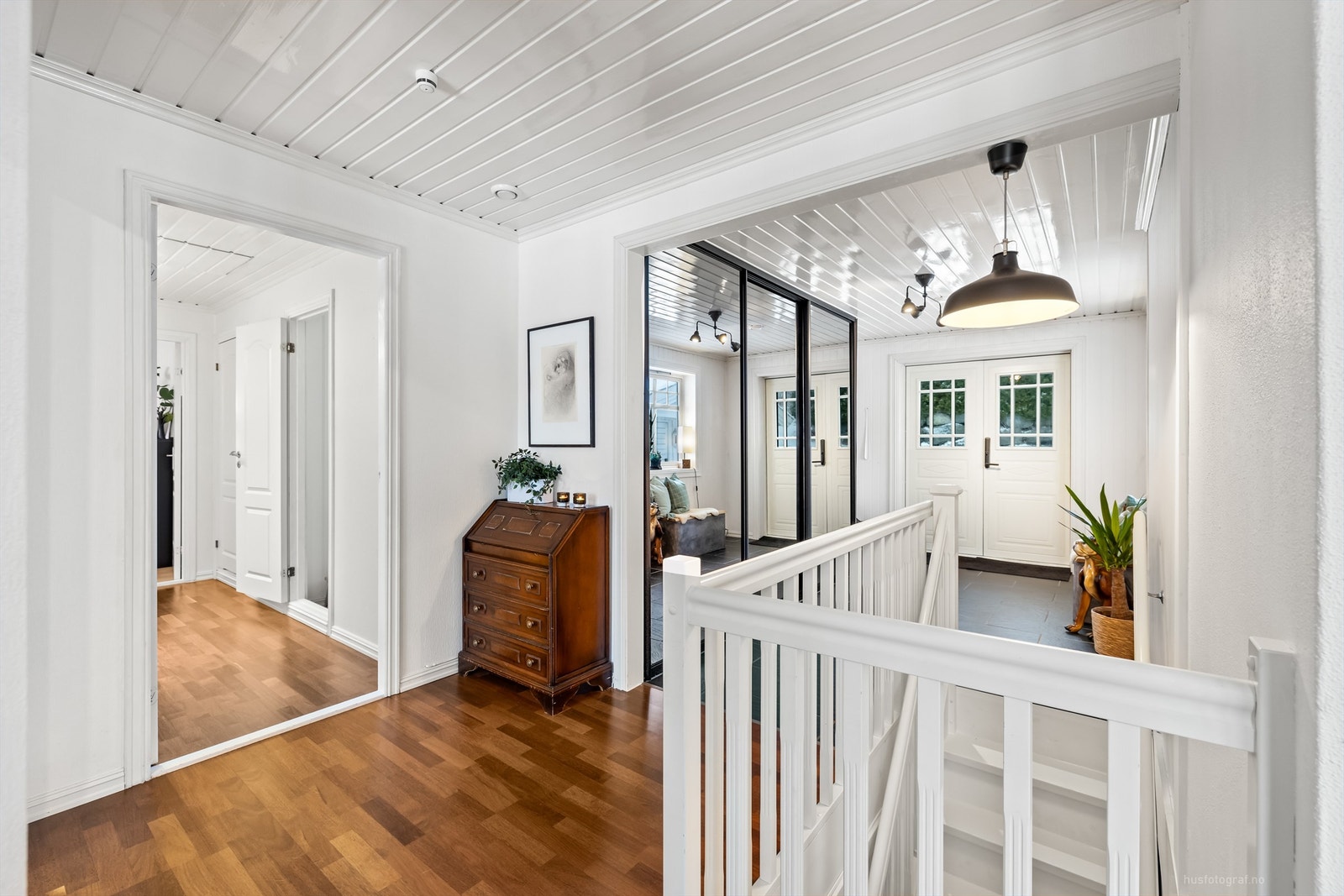 Trappegang ned til underetasjen Galleribilde