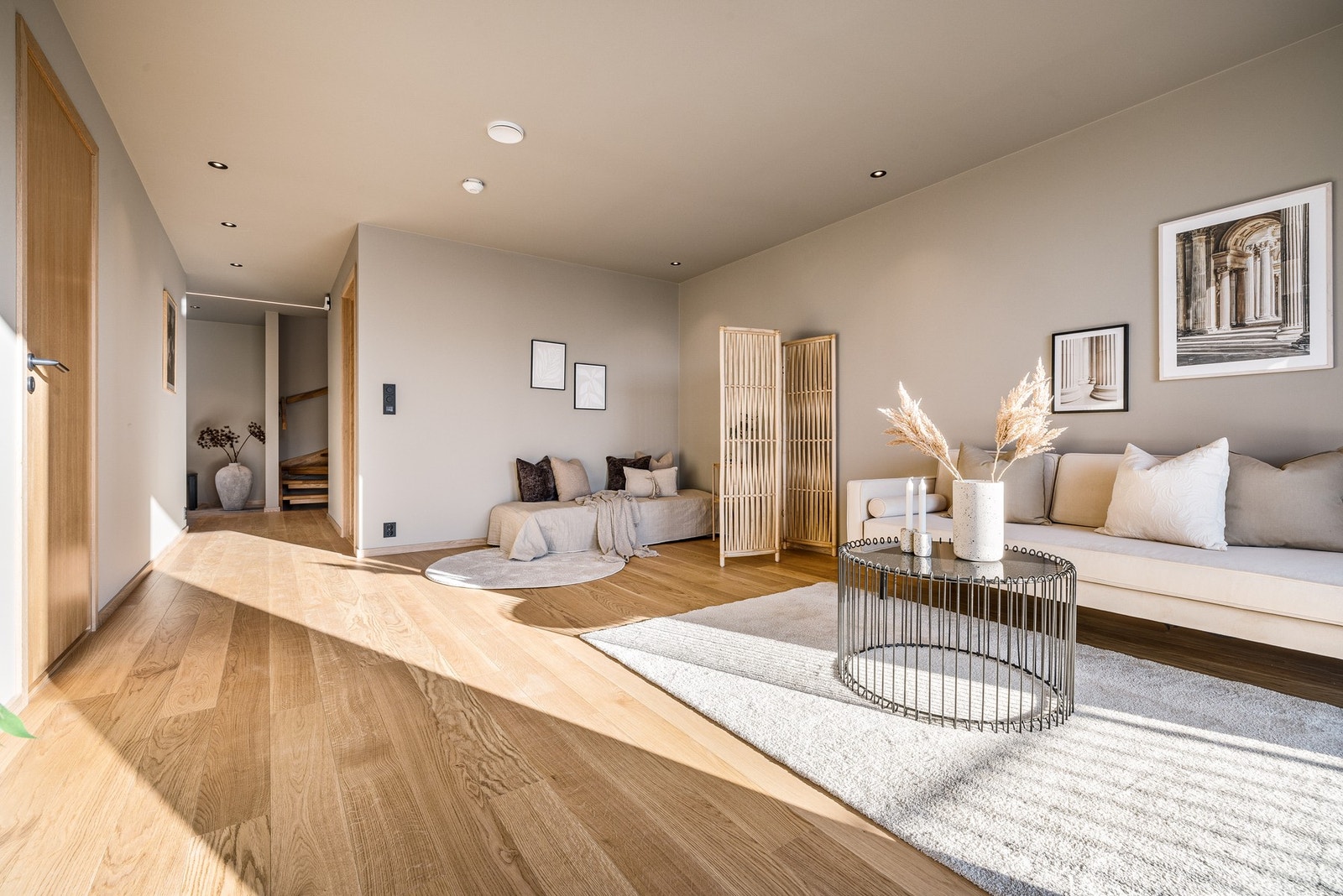 Bildet viser stue på 21 m² i husets 1. etasje. Galleribilde