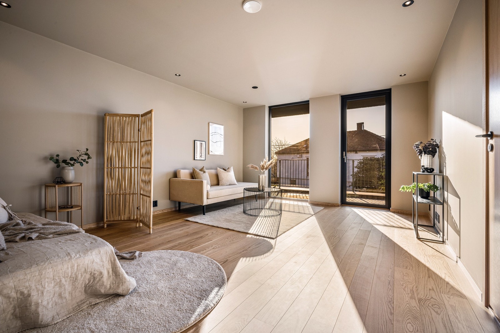 Denne stuen kan enkelt deles opp for ekstra soverom. Galleribilde