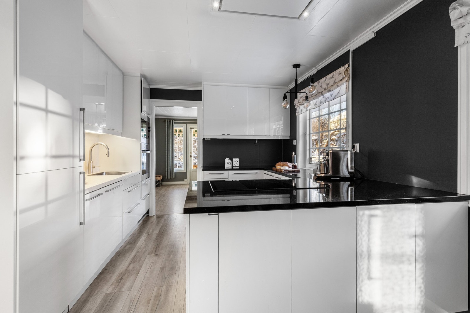 Avtrekk for kokesone er integrert i taket. Galleribilde