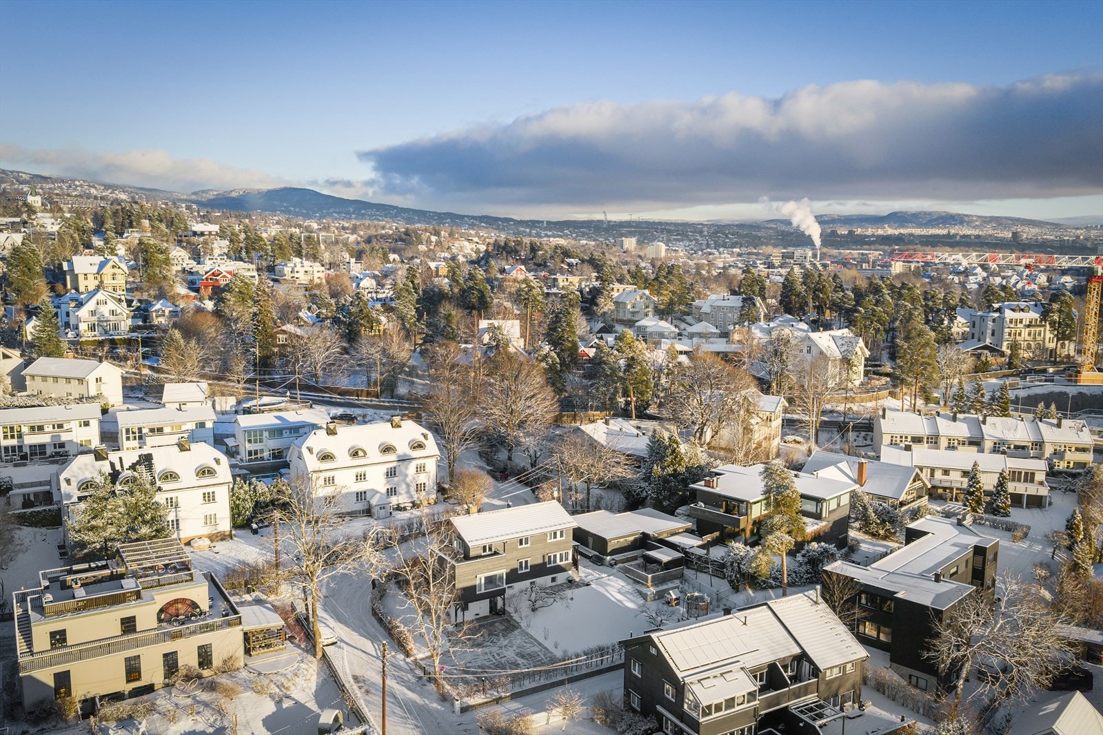 Området byr på et godt utbygd nettverk av gang- og sykkelstier, og med nærhet til Mærradalen, Skøyenparken, Bygdøy og Frognerparken ligger alt til rette for turer, lek og friluftsliv året rundt Galleribilde