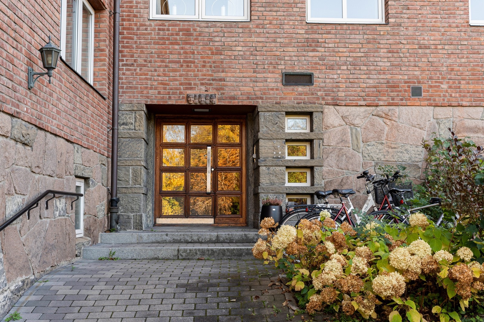 Hyggelig inngangsparti. Galleribilde