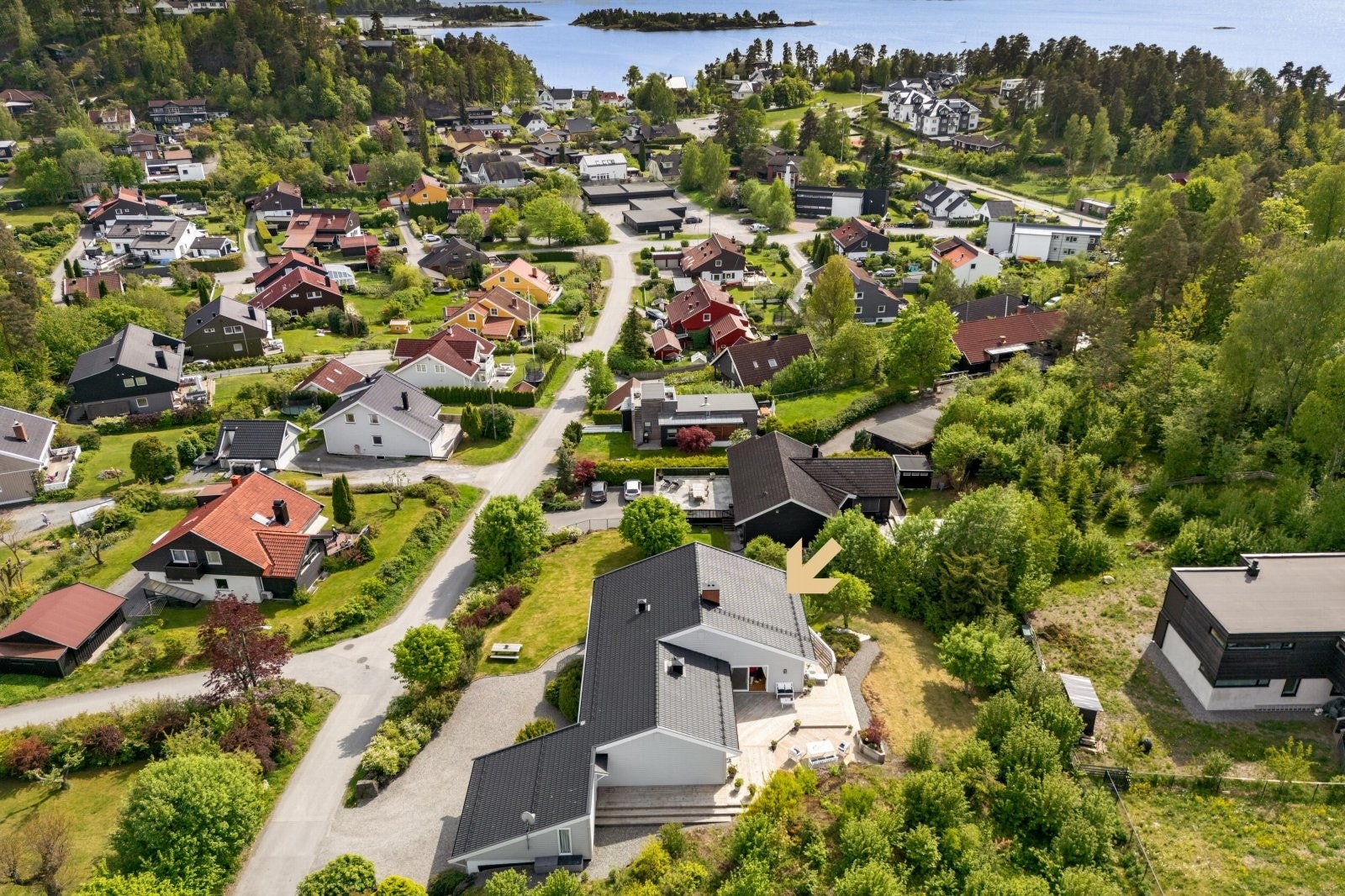 Her får man en unik kombinasjon av natur, aktivitetstilbud og familievennlighet, alt innen få minutters gange fra døren Galleribilde
