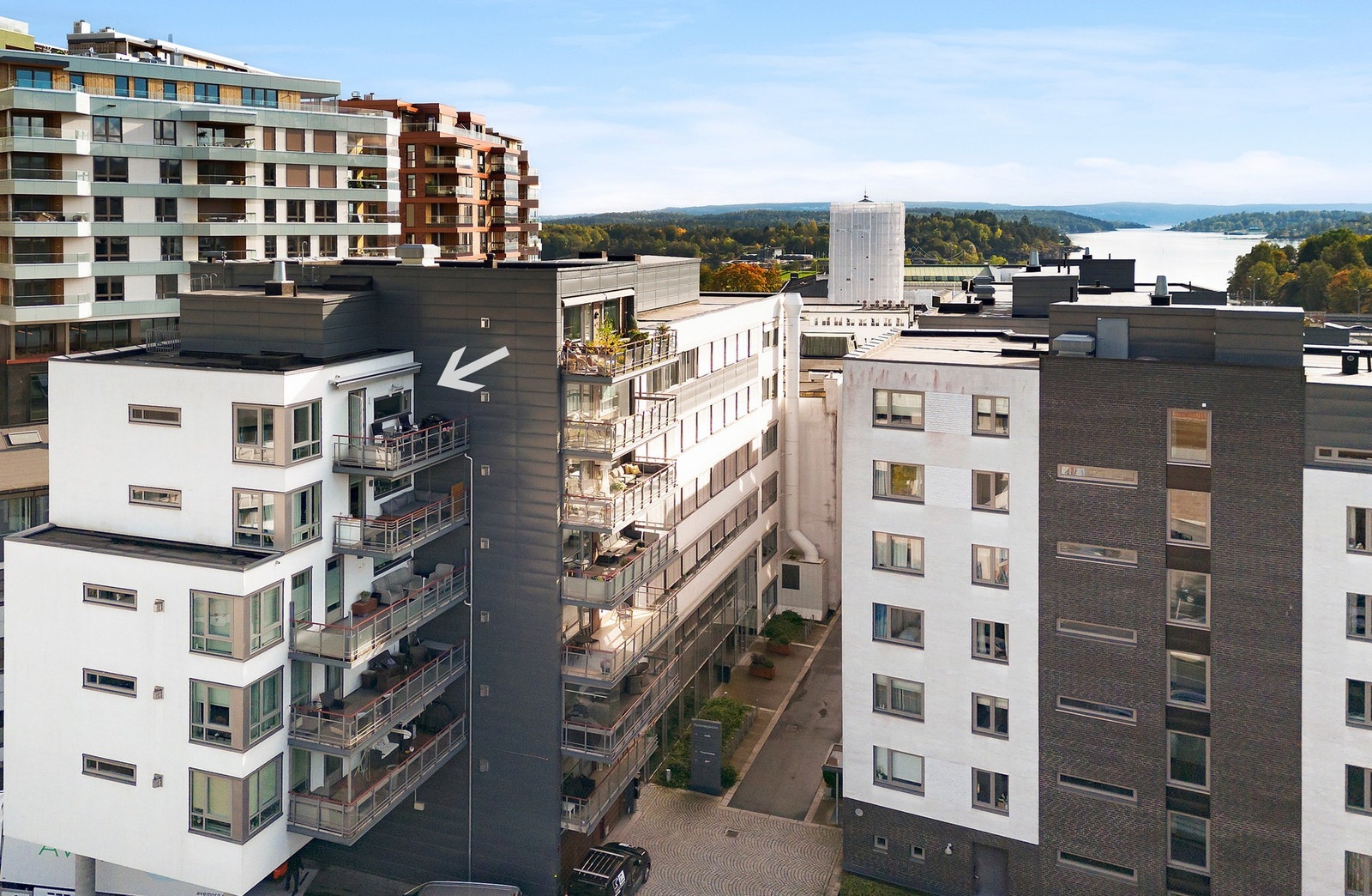 Leiligheten har en svært sentral beliggenhet i Sandvika sentrum, men nye Helgerudkvartalet i bakkant Galleribilde