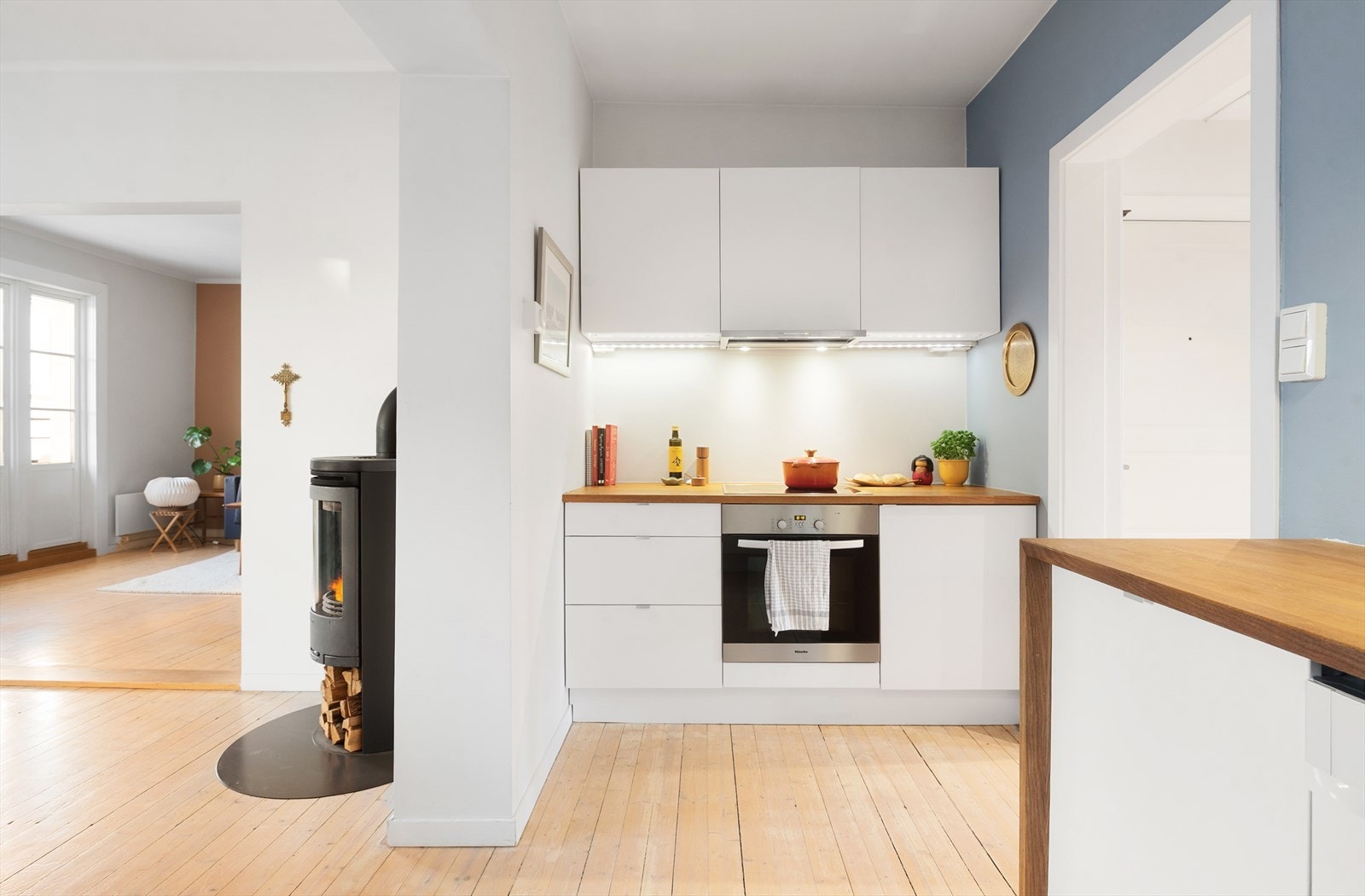 Det er installert oppvaskmaskin og vaskemaskin Galleribilde