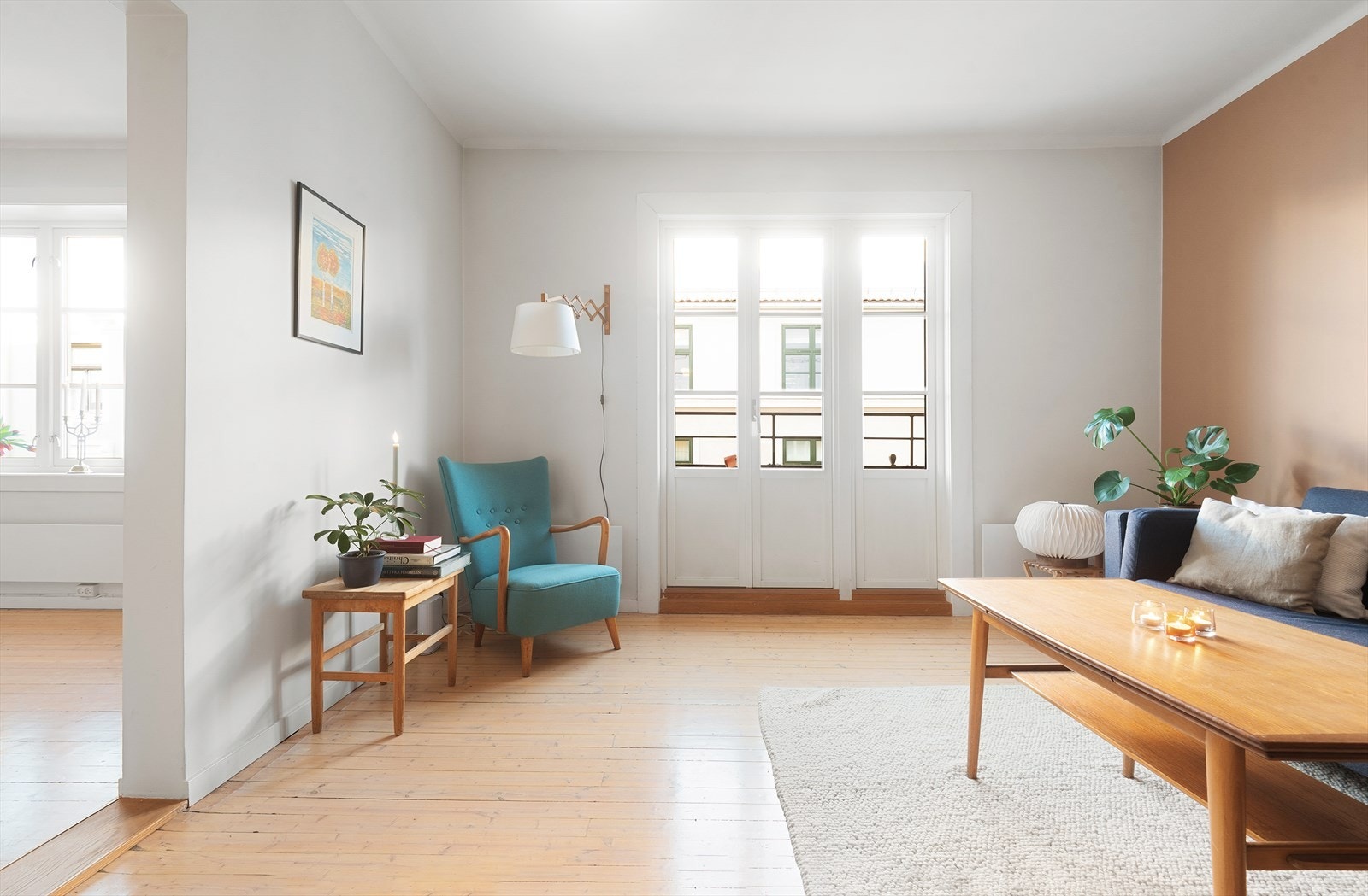 Fra stuen har du doble dører ut til en flott balkong på ca. 3 kvm Galleribilde