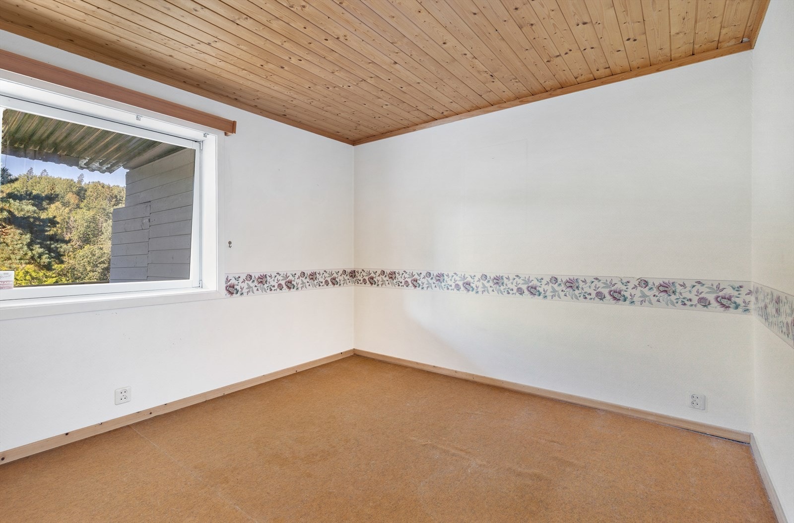 Soverommet i underetasjen egner seg godt som gjesterom, ungdomsrom eller kontor. Galleribilde