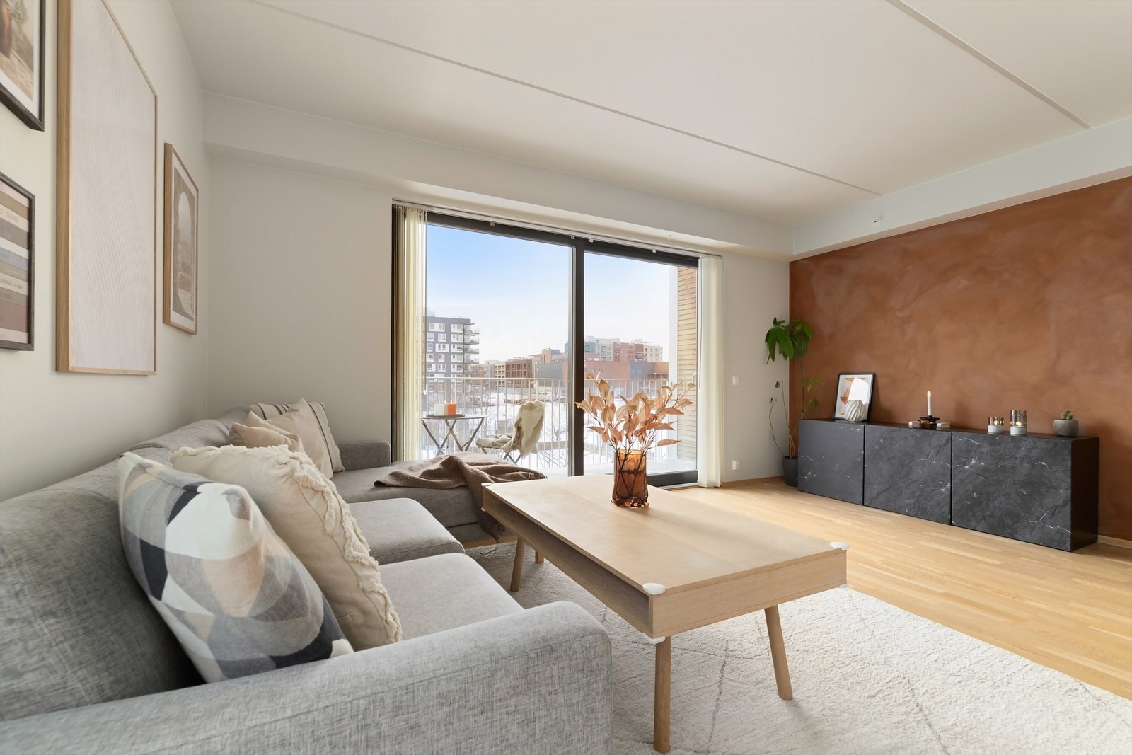 Sentral og attraktiv beliggenhet med kort vei til det meste. Galleribilde