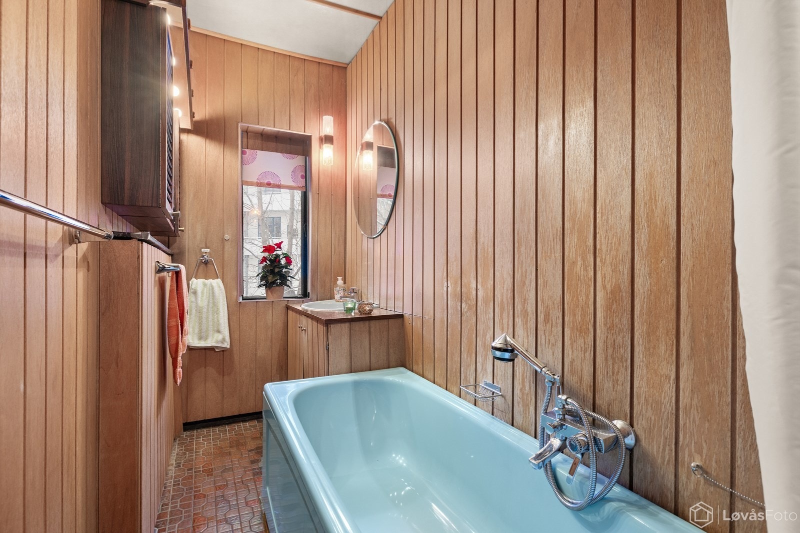 Badet har god lengde og gir flere muligheter ved ombygging. Galleribilde