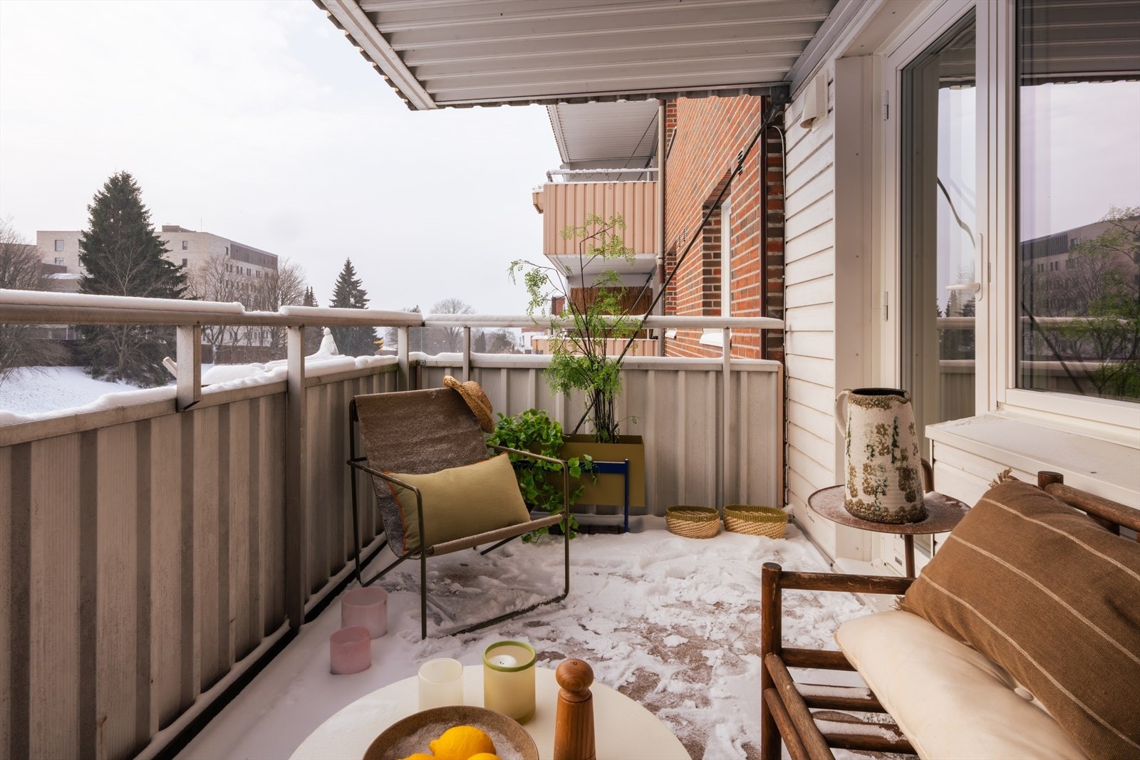 Selger opplyser om gode solforhold gjennom sommerhalvåret. Galleribilde