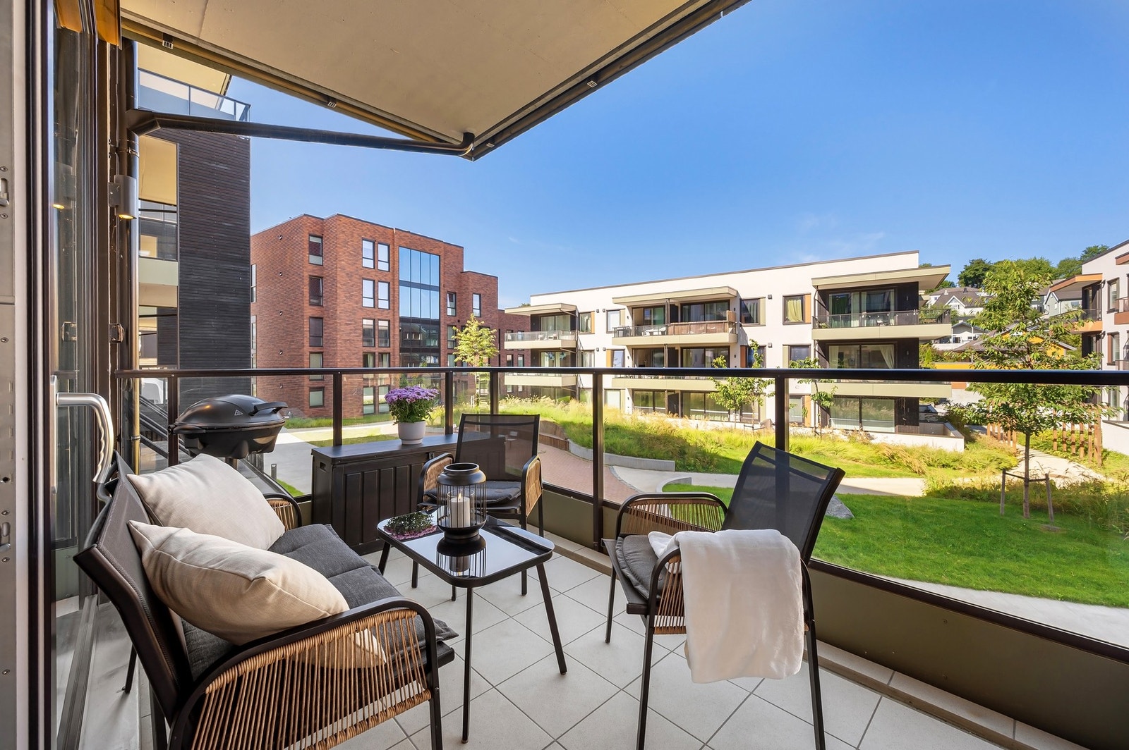 Nord-vest vendt balkong gir deg gode solforhold om sommeren. Galleribilde