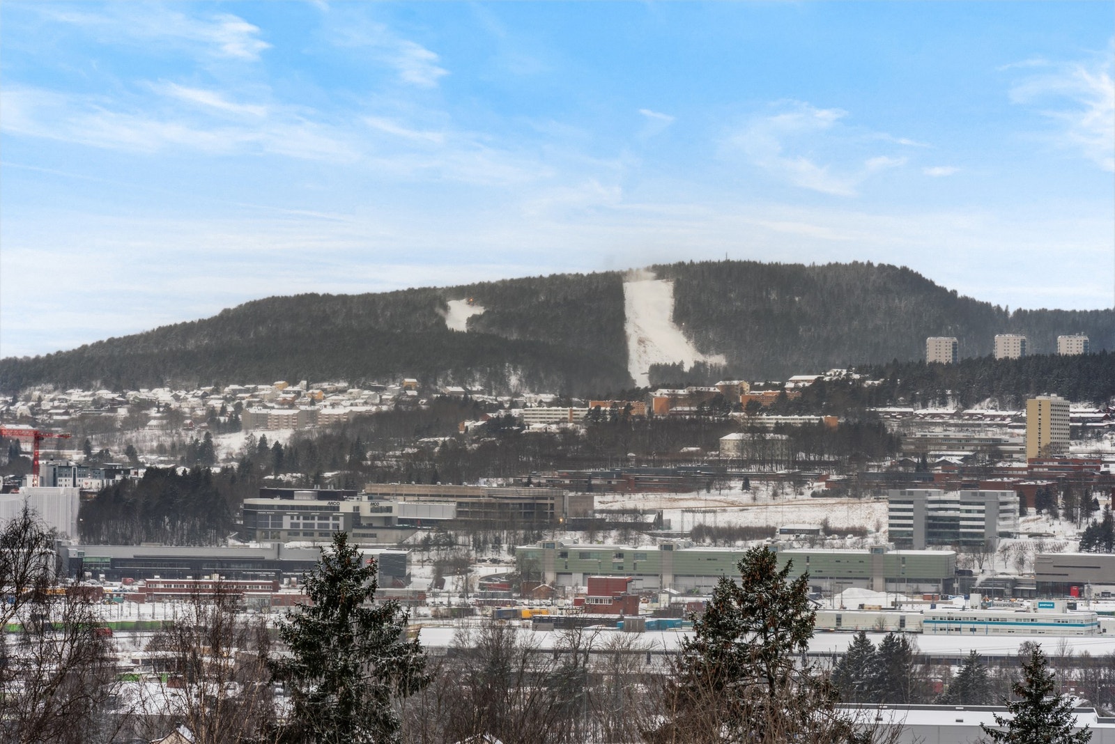Fin utsikt mot bl.a bybilde i Groruddalen. Galleribilde