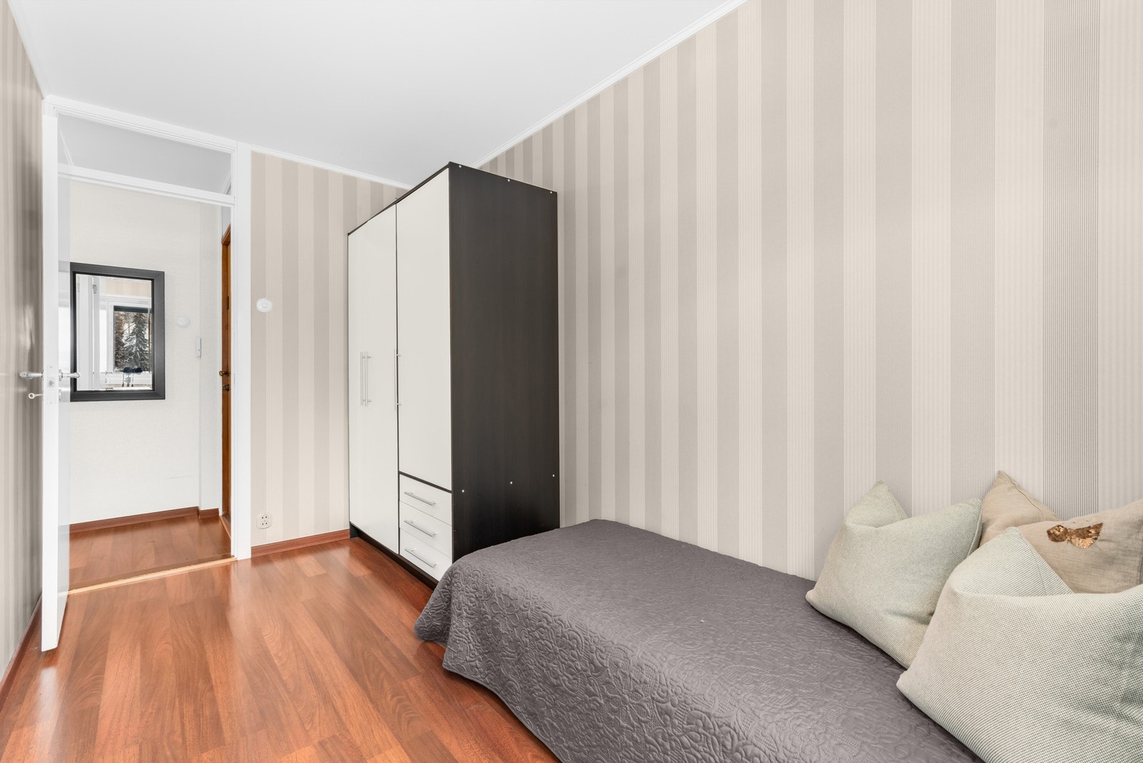 Alle soverommene er holdt i lyse, delikate farger. Galleribilde