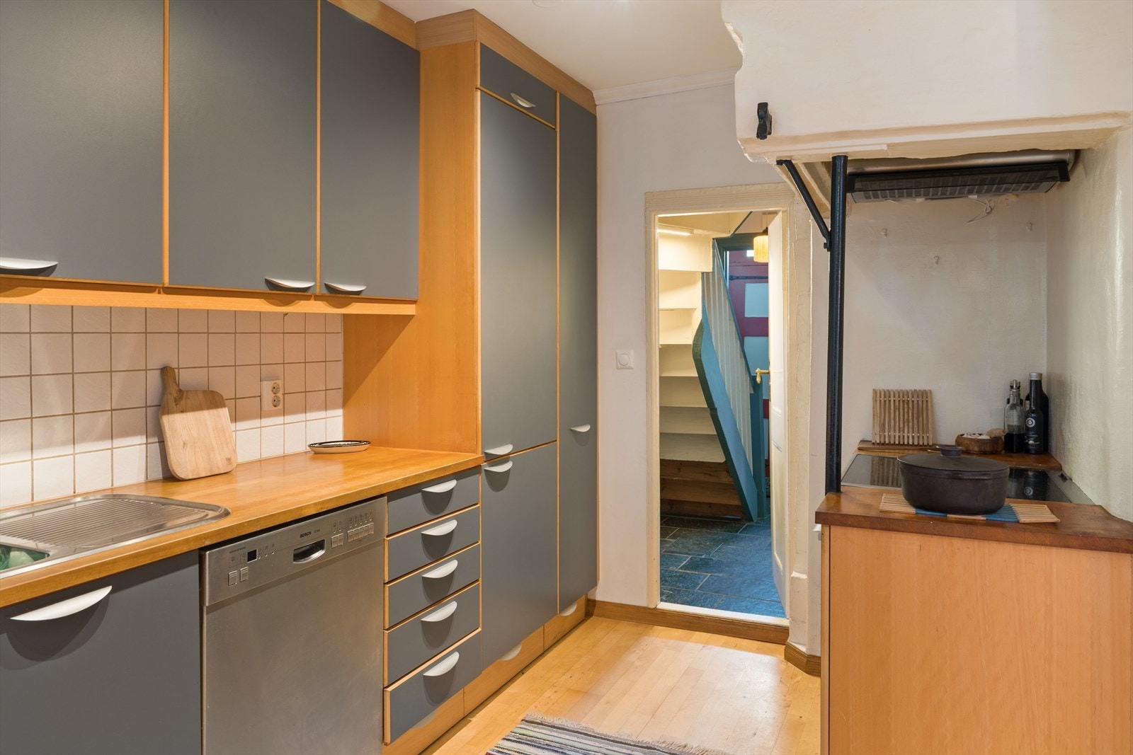 Av integrerte hvitevarer finner vi ventilator og oppvaskmaskin Galleribilde