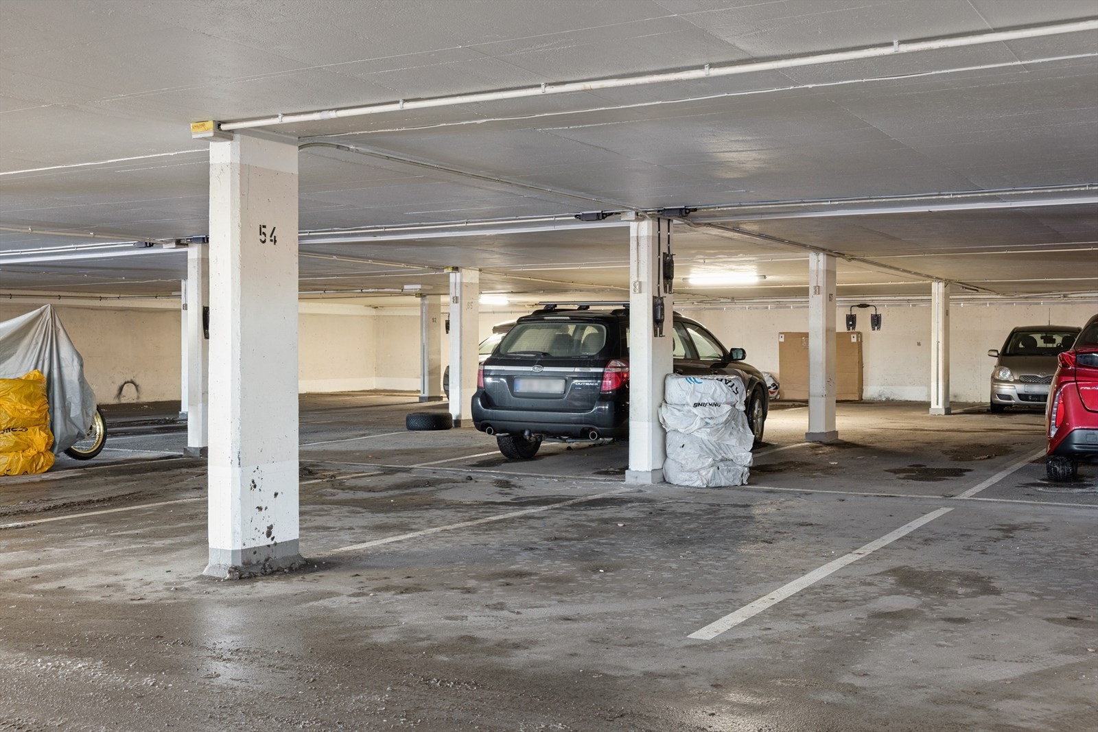 Det medfølger garasjeplass med opplegg for elbil lader. Galleribilde