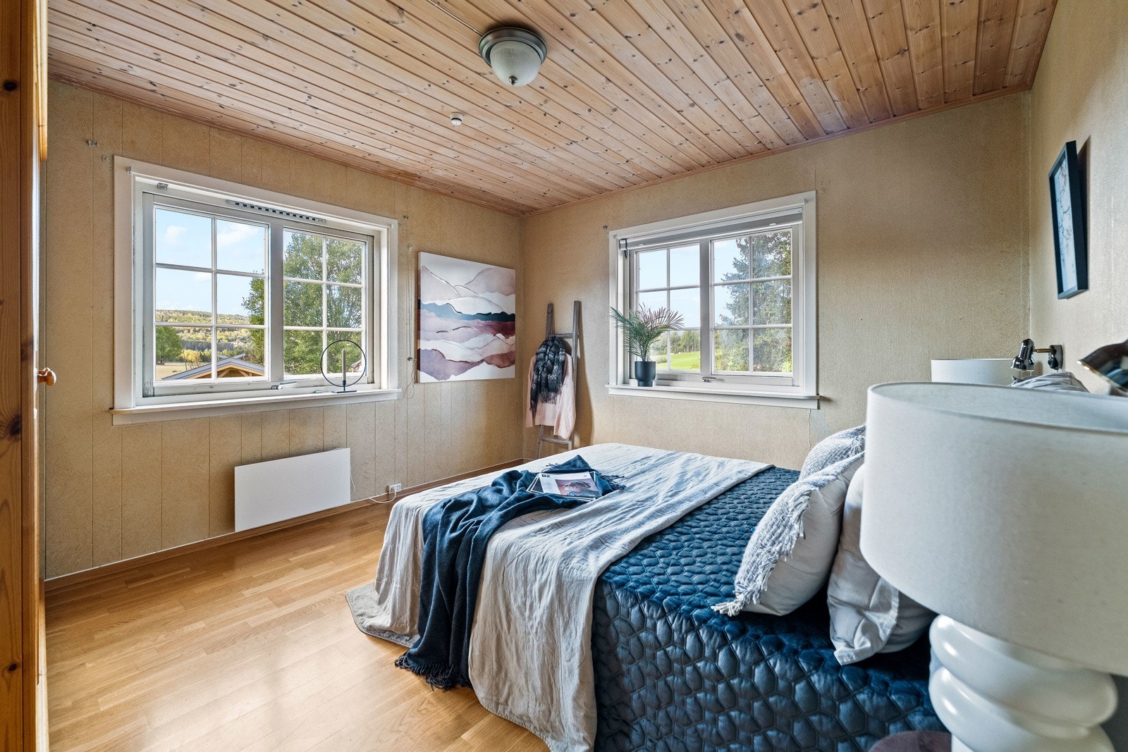 1. etasje har 3 soverom Galleribilde