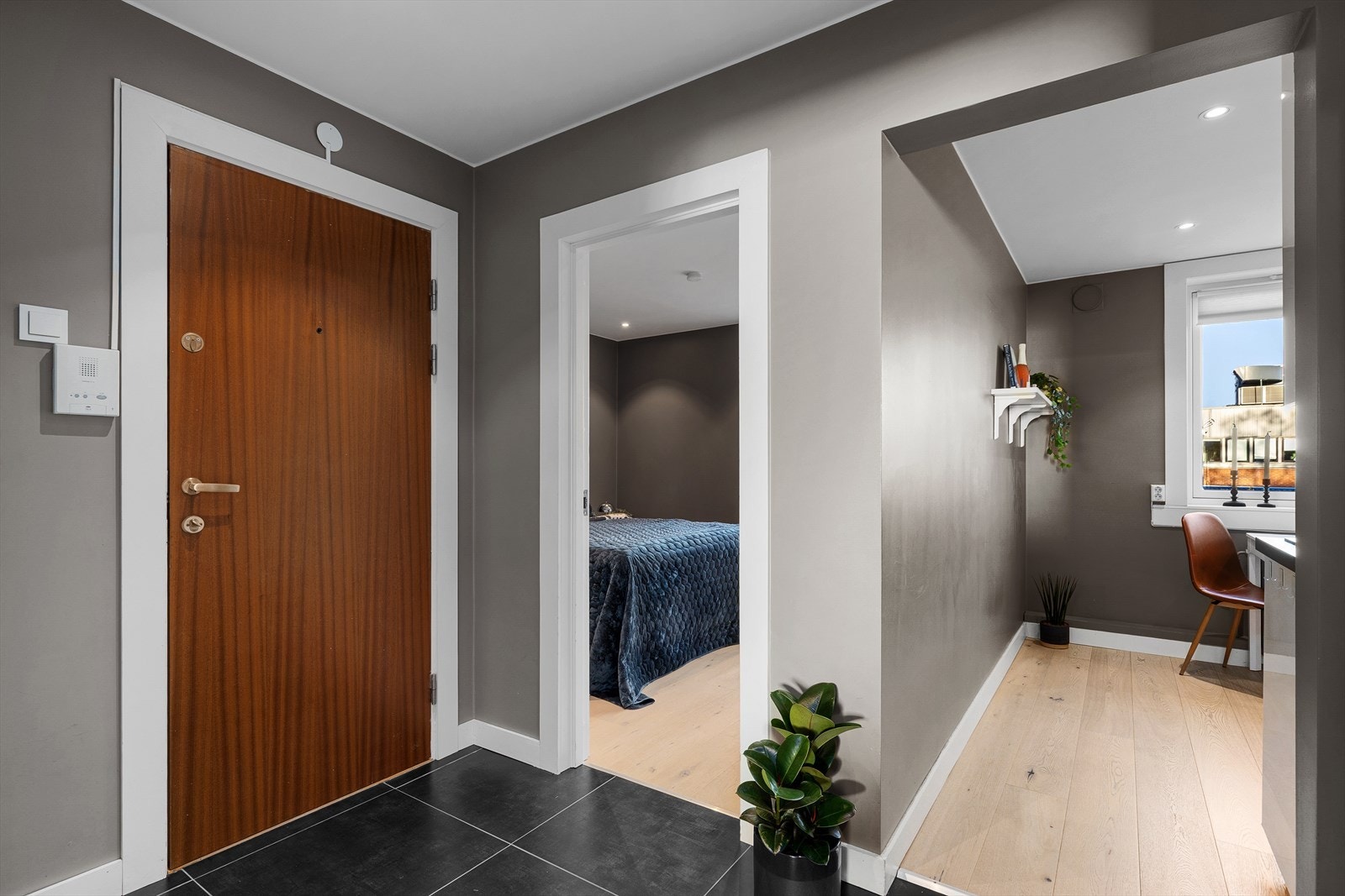 Leiligheten har en svært god planløsning med god fordeling av rommene og praktisk bod i tilknytning til gangen. Galleribilde