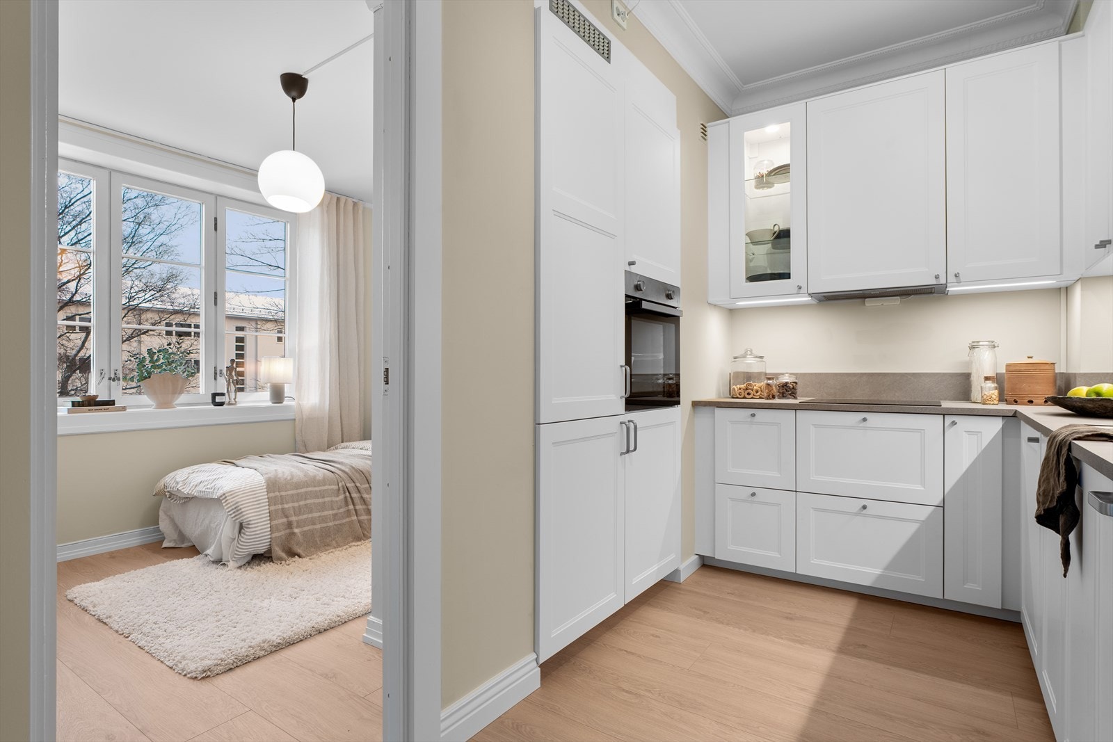 Fra kjøkkenet er det adkomst til soverom 2. Galleribilde