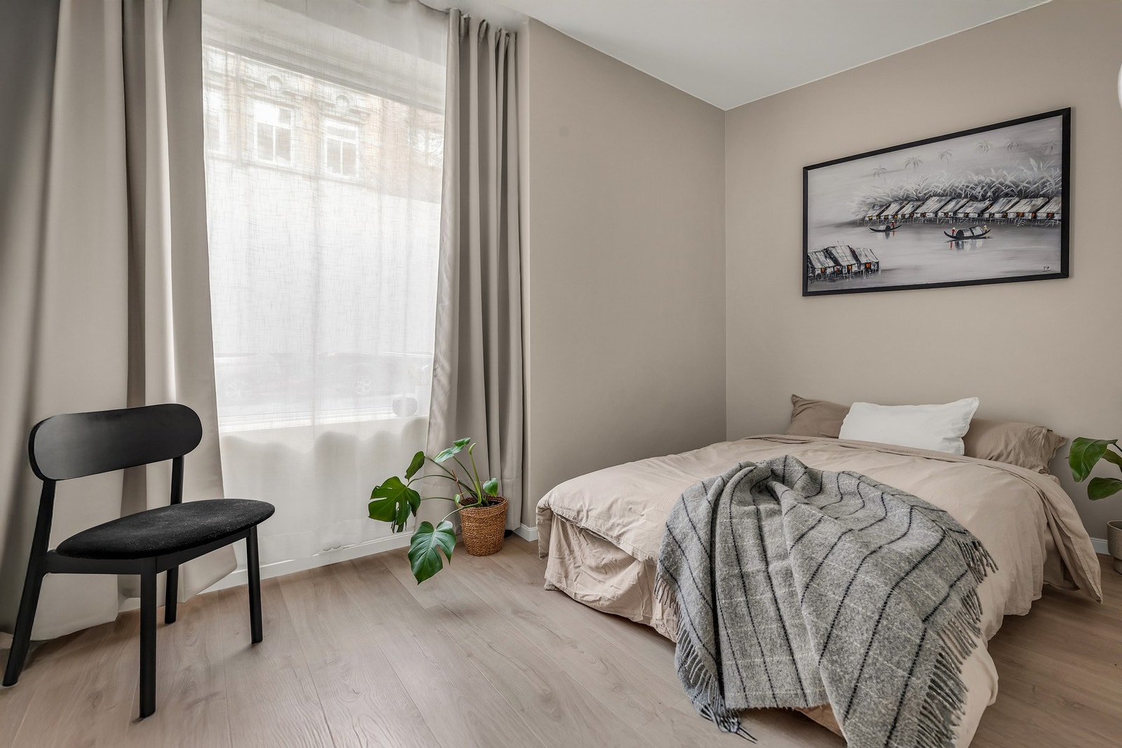 Soverom 2 med god størrelse med plass til dobbelt seng. Galleribilde