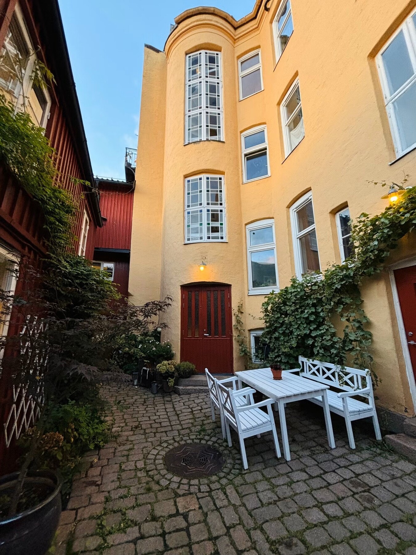 Privatmegleren Park v/Christian Falkenberg har gleden av å presentere Norderhovgata 4C! Galleribilde