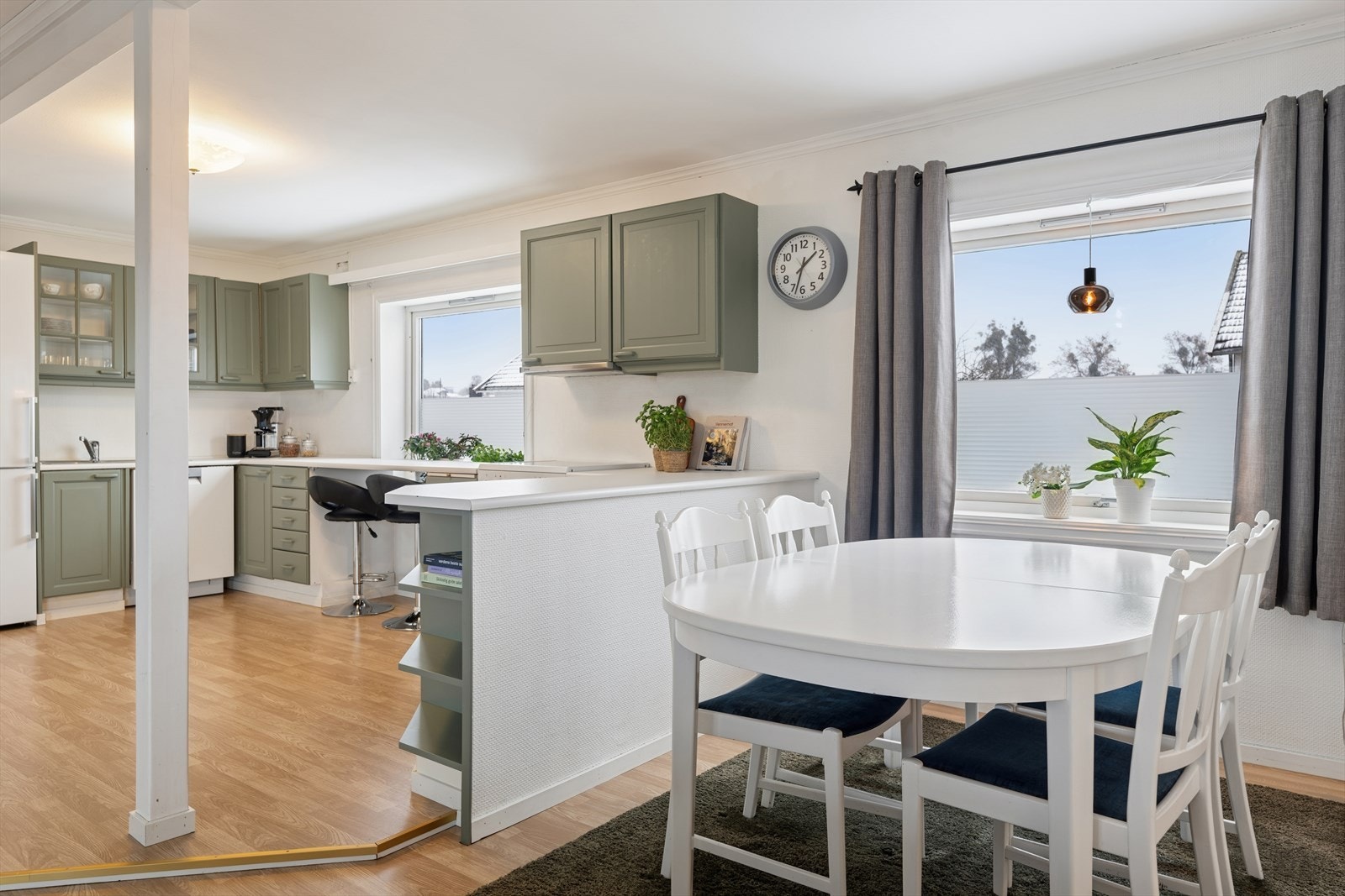 Koselig krok med plass til spisebord Galleribilde