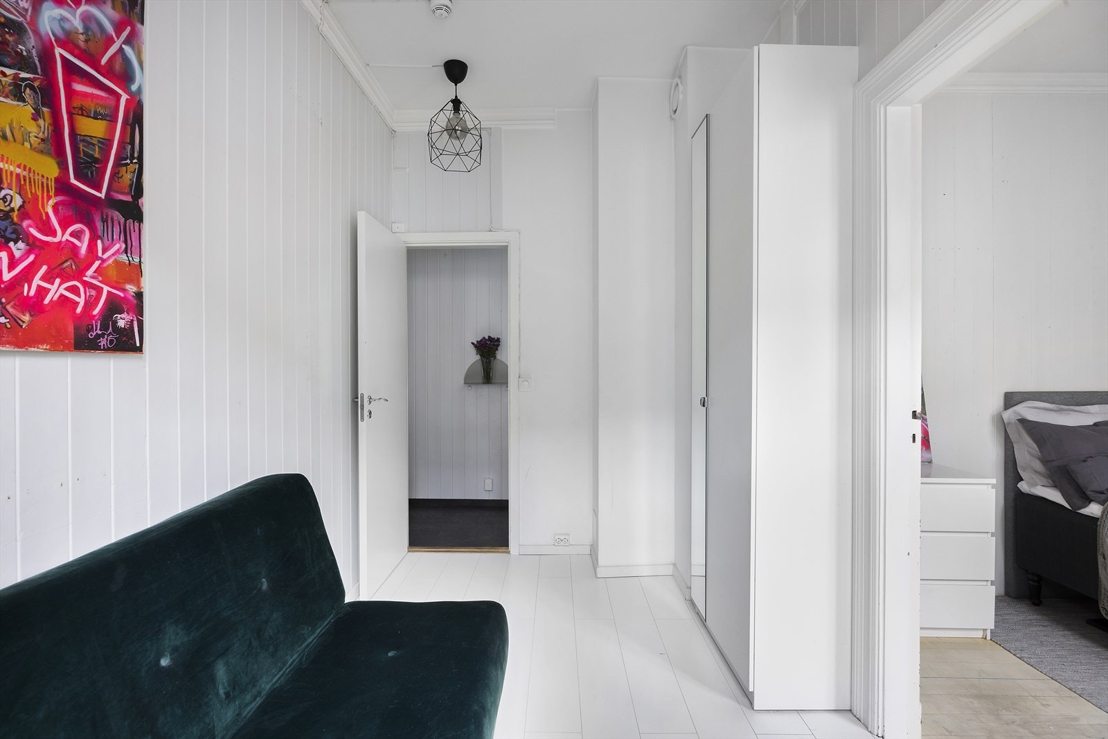 Dette rommet kan også eksempelvis benyttes som en forlengelse av soverommet, eller etablere en walk-in garderobe. Galleribilde