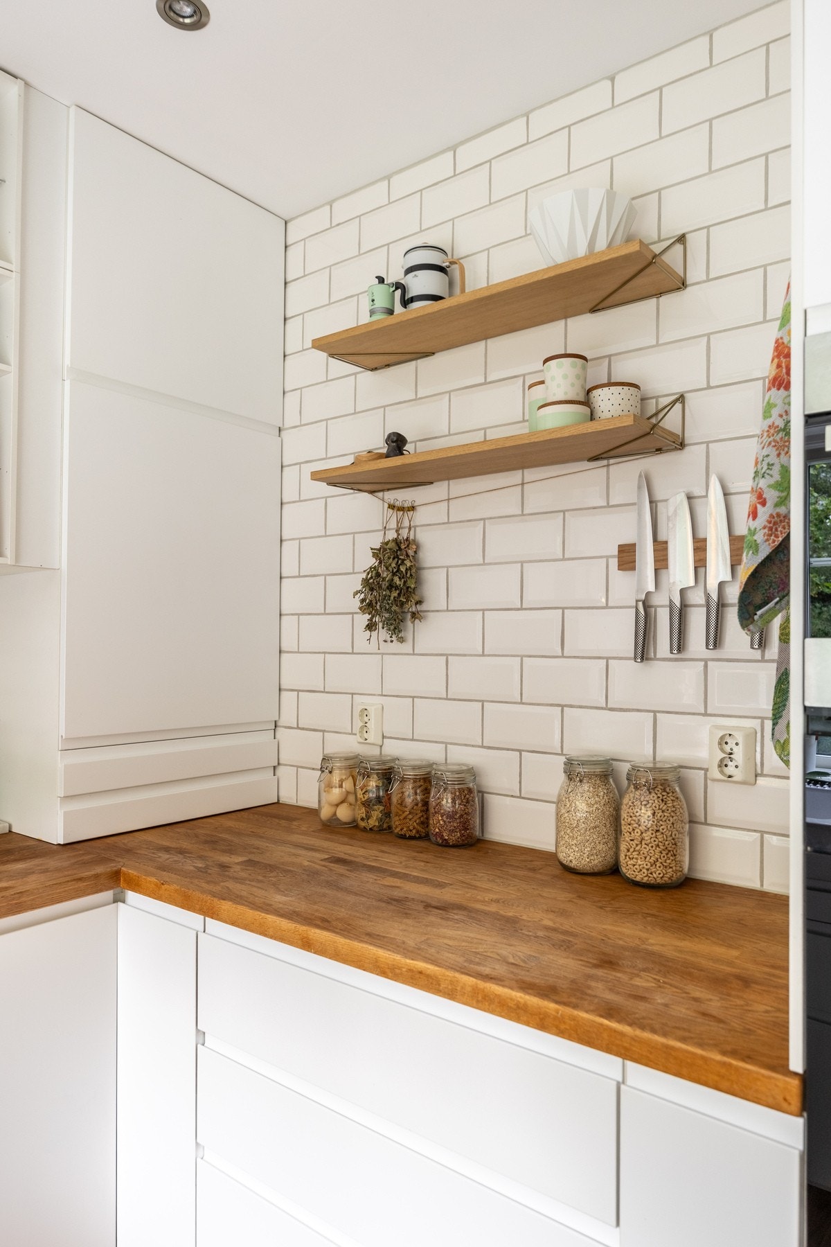 Lekre subwayfliser helt opp til taket. Galleribilde