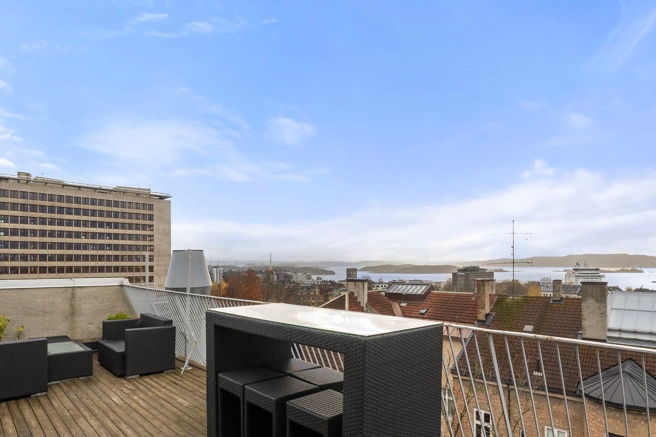 Takterrasse med flott utsikt over Oslofjorden Galleribilde