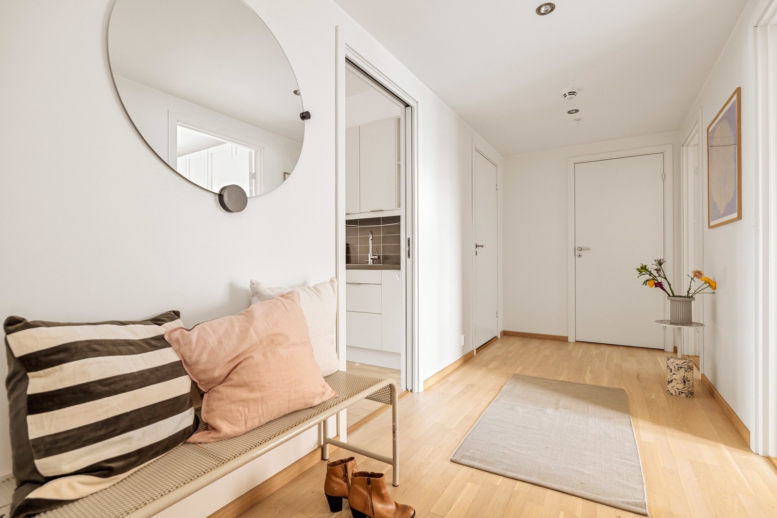 Stor entré med plass til skoskap eller annen type oppbevaring Galleribilde