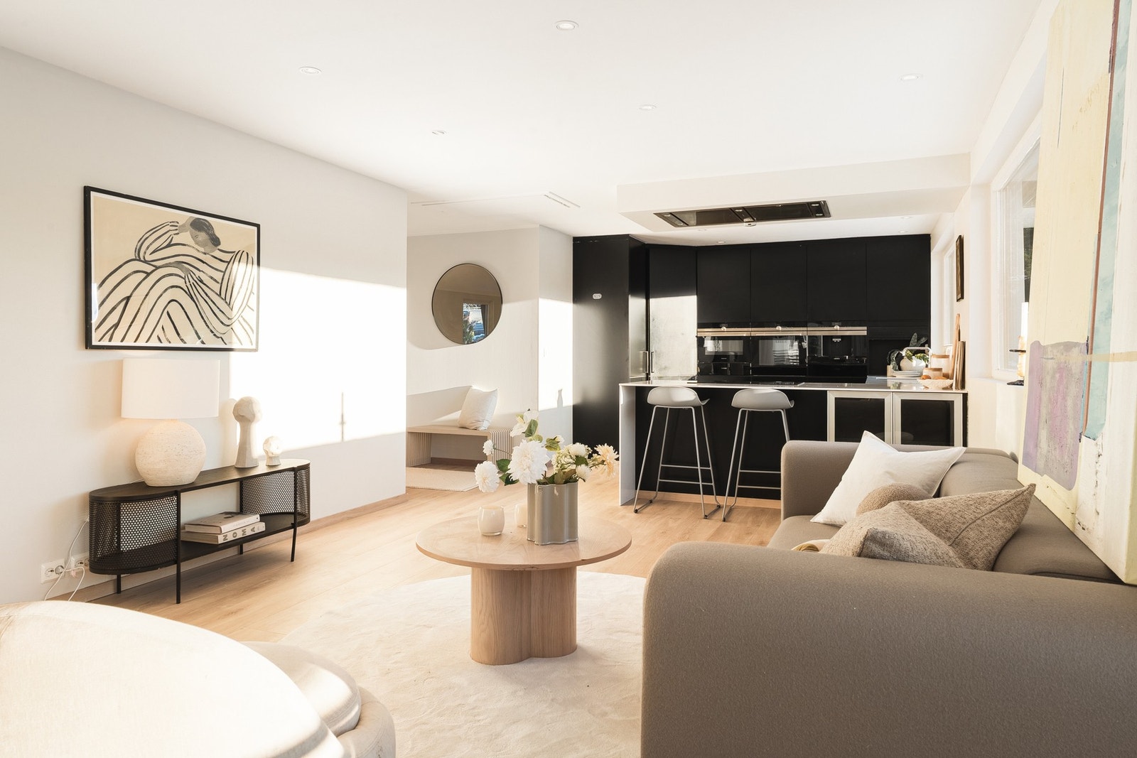 Nytt gulv i hele boligen i 2025. Galleribilde