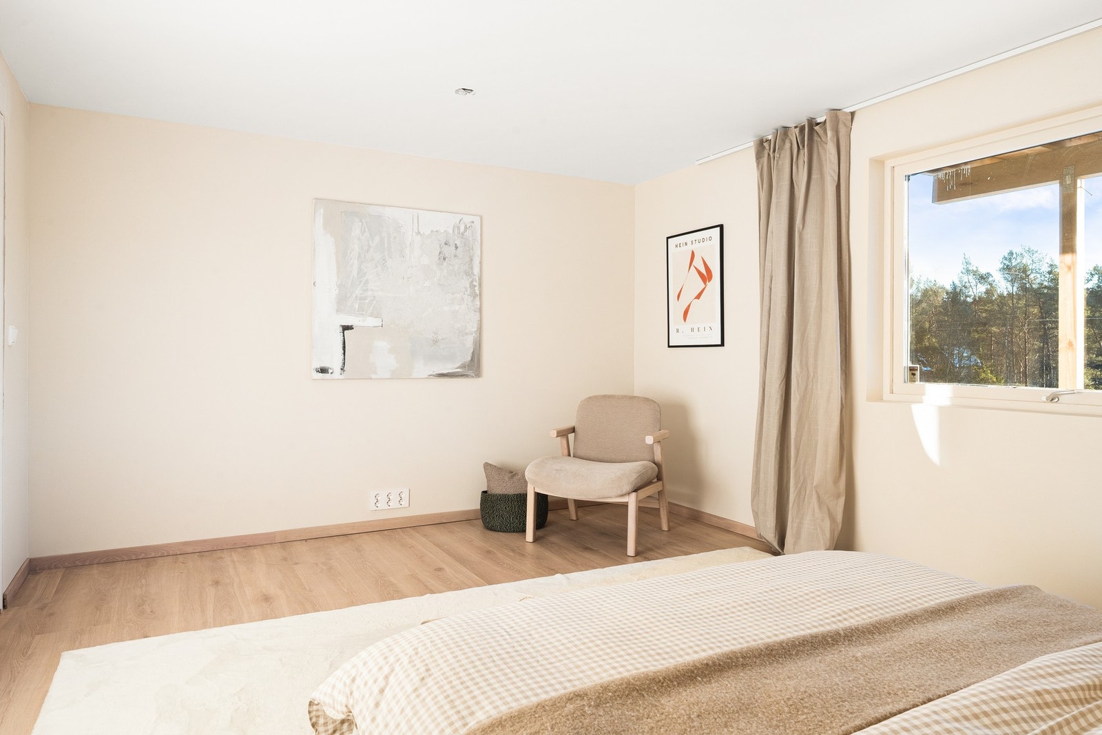 God plass til å innrede med garderobe på hovedsoverommet. Galleribilde