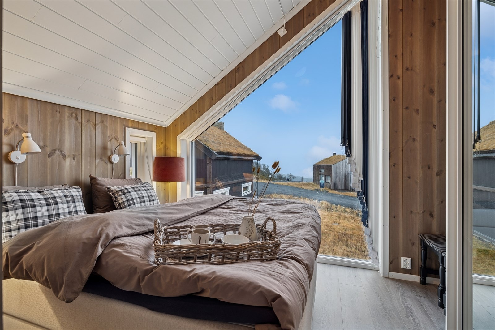 Master bedroom - Et lunt og harmonisk retré, designet for rolige netter og langsomme morgener. Galleribilde