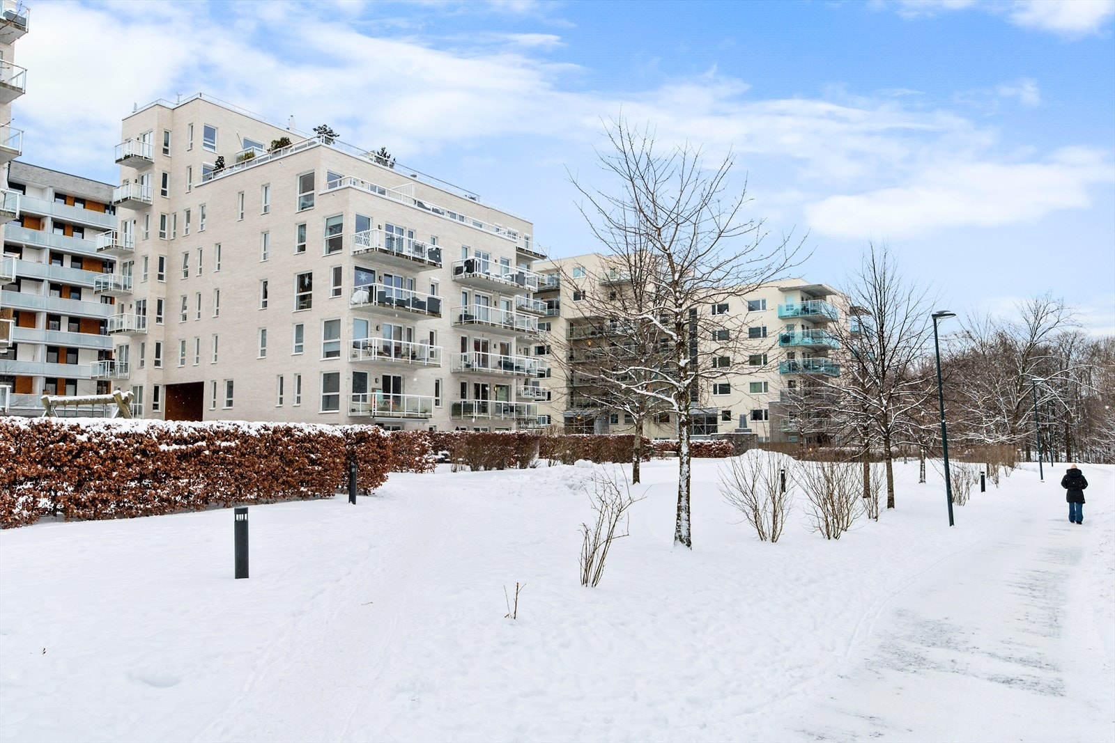Akerselva ligger like i nærheten og gir området en grønn og idyllisk ramme for turer, trening og rekreasjon. Galleribilde