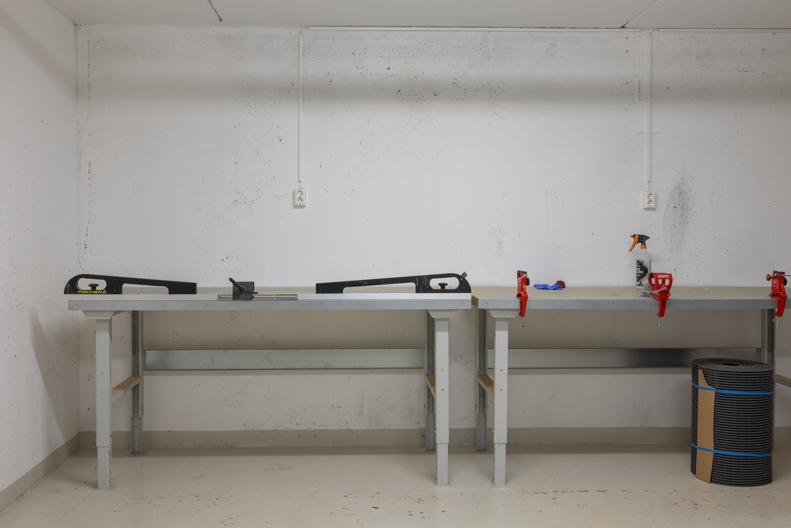 Felles smørebod for ski. Galleribilde