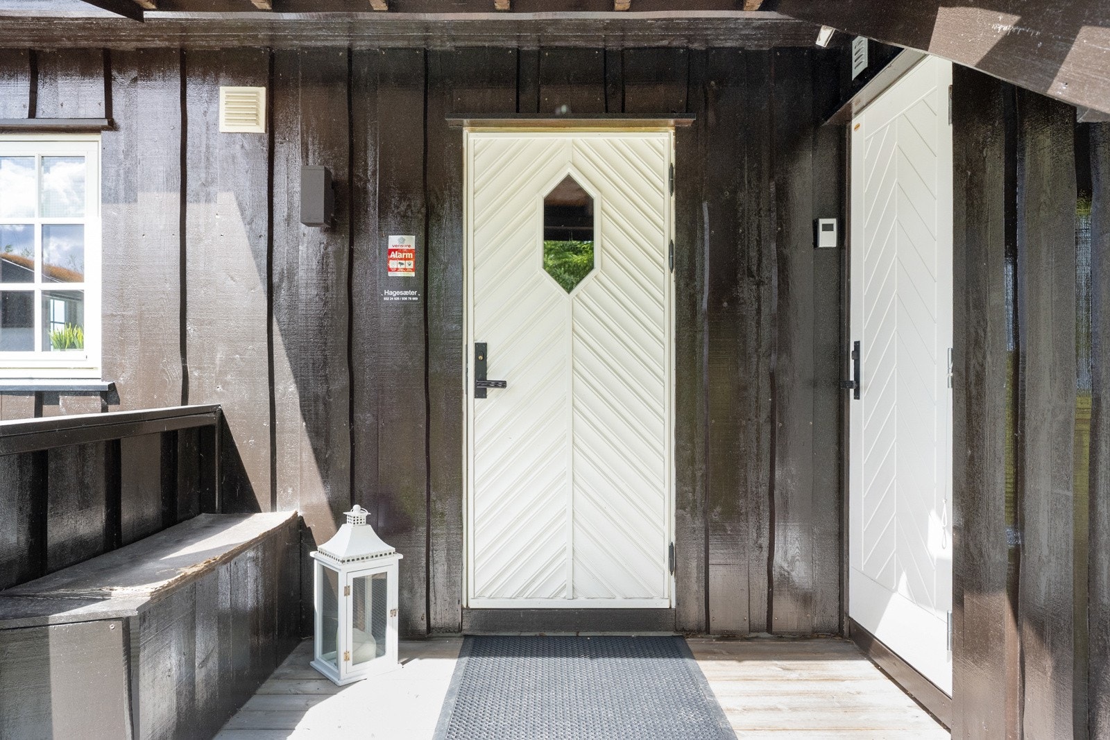 Utebod rett ved inngangen, praktisk til ekstra kjøleskap etc Galleribilde