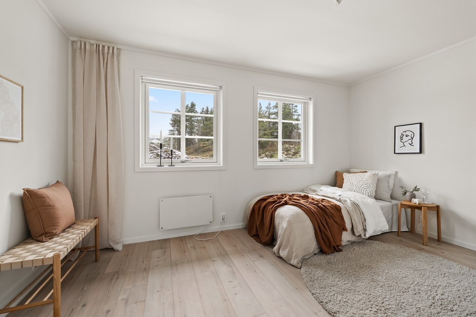 Rommene passer ypperlig som barnerom, gjesterom eller hjemmekontor. Galleribilde