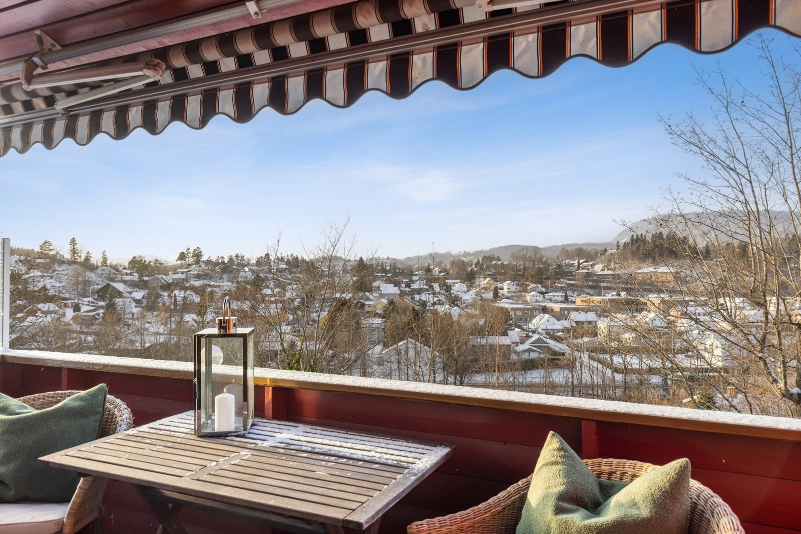 Hyggelig utsikt fra balkongen Galleribilde
