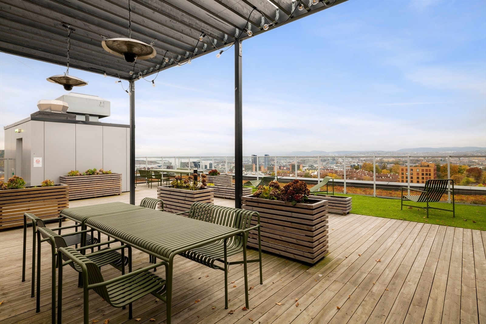 Takterrassen er et flott sted for sosiale sammenkomster og rekreasjon. Galleribilde