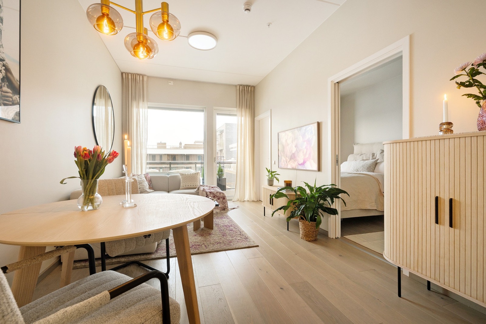 Takhøyden her inne gjør underverker for romfølelsen! 2,97 meter kan vi skryte av her. Galleribilde