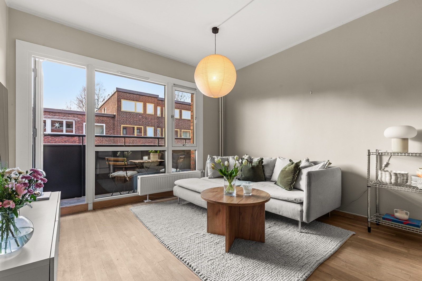 Nora Rørvik Larsen v/ Krogsveen har gleden av å presentere Casparis gate 5! Foto: Alejandro Villanueva Galleribilde