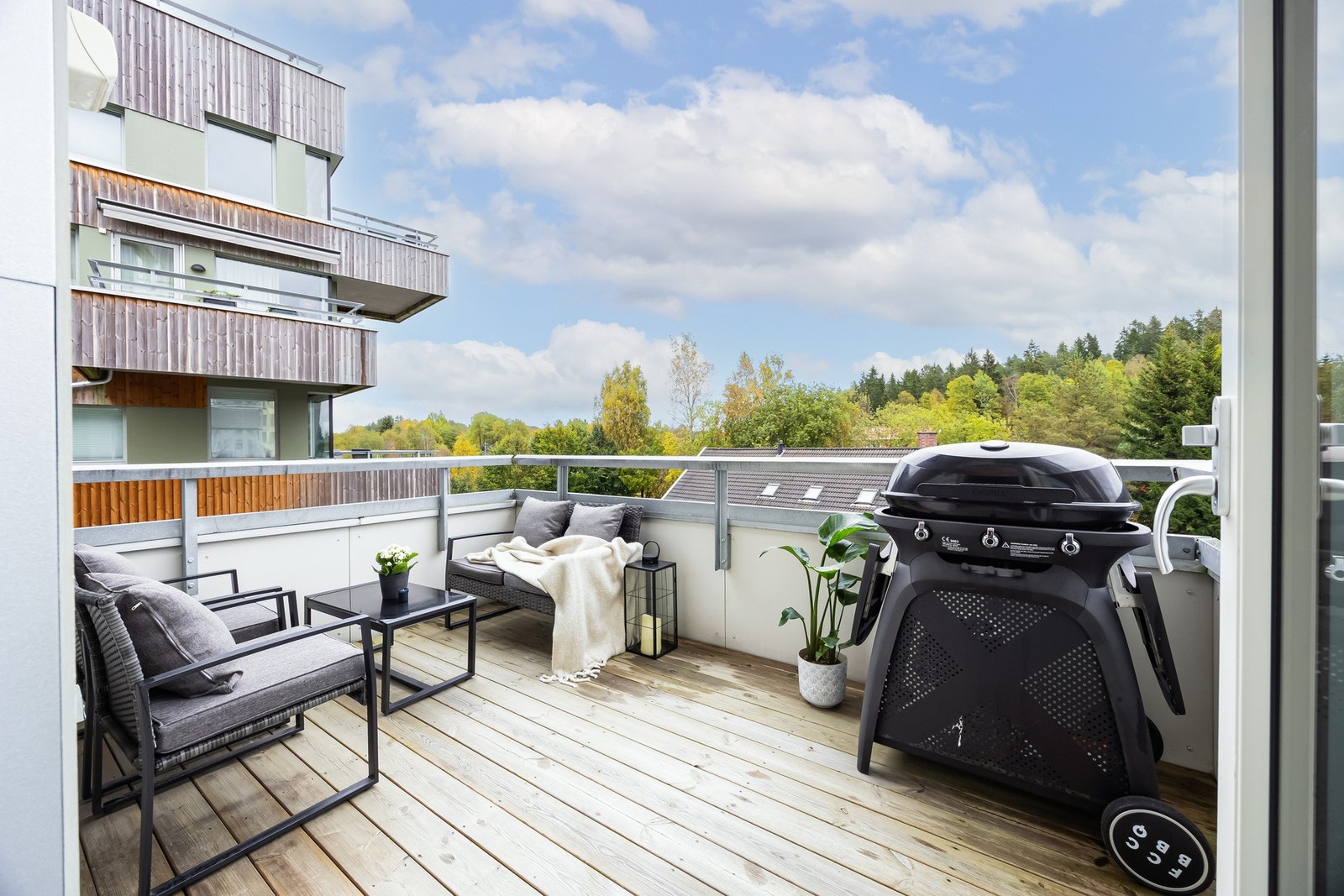 Balkongen er på 8 kvm. Galleribilde