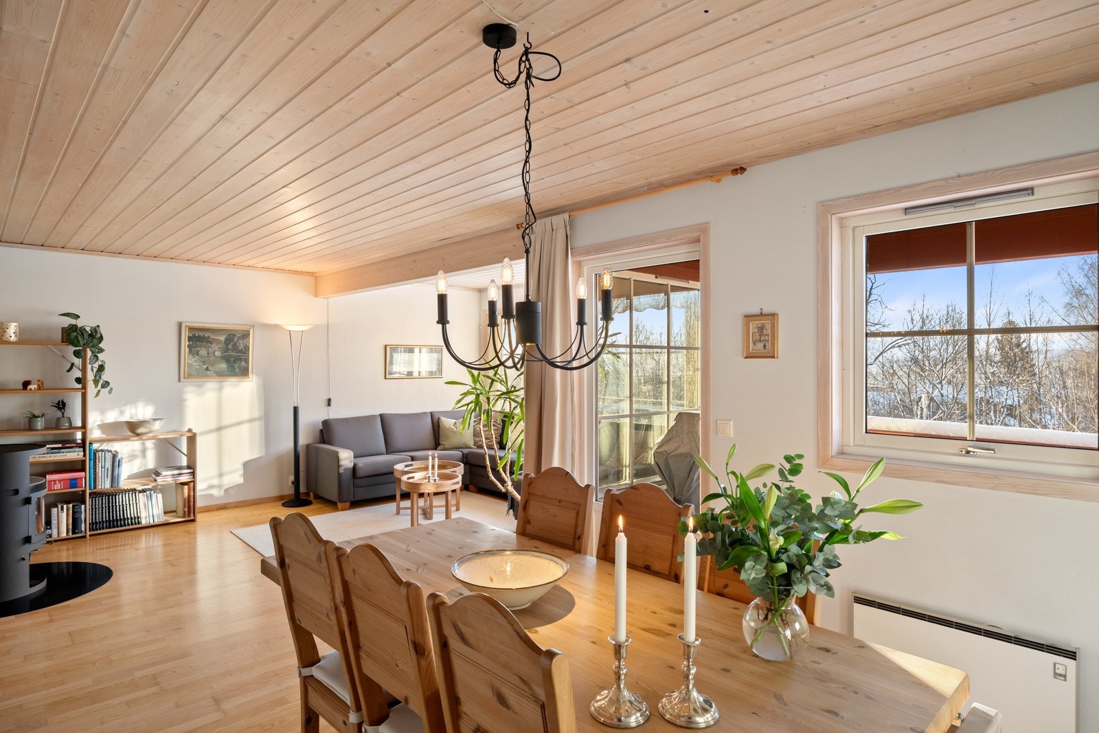 To-delt stue med spisestue Galleribilde